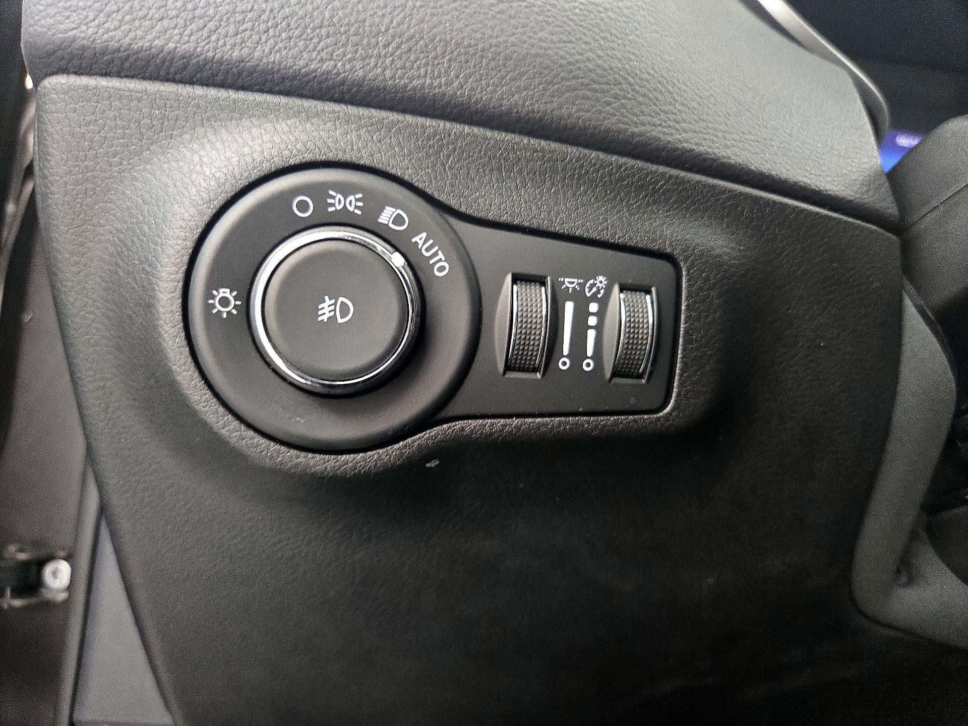 Thumbnail: 2017 Jeep Compass - 13