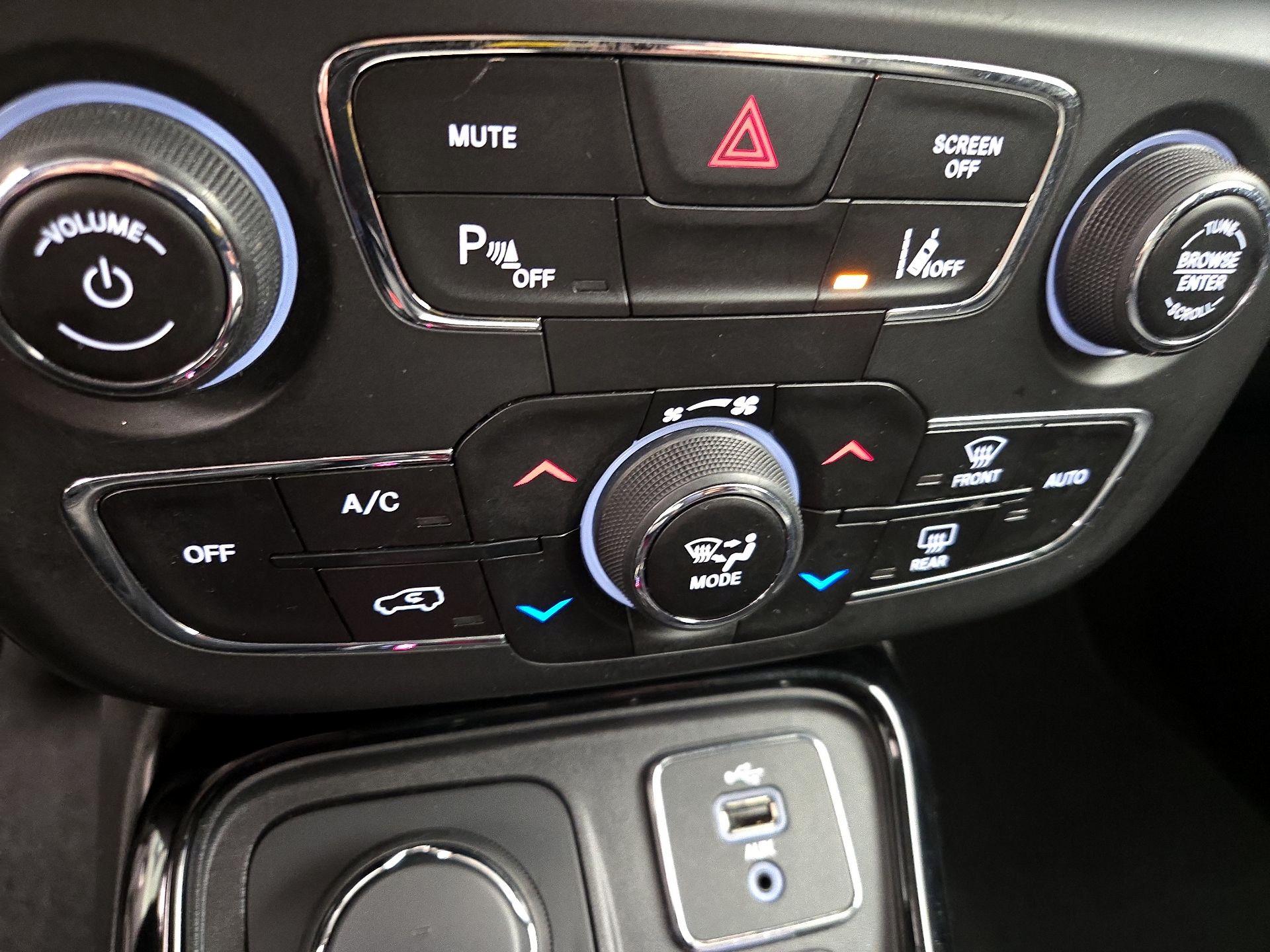 Thumbnail: 2017 Jeep Compass - 17