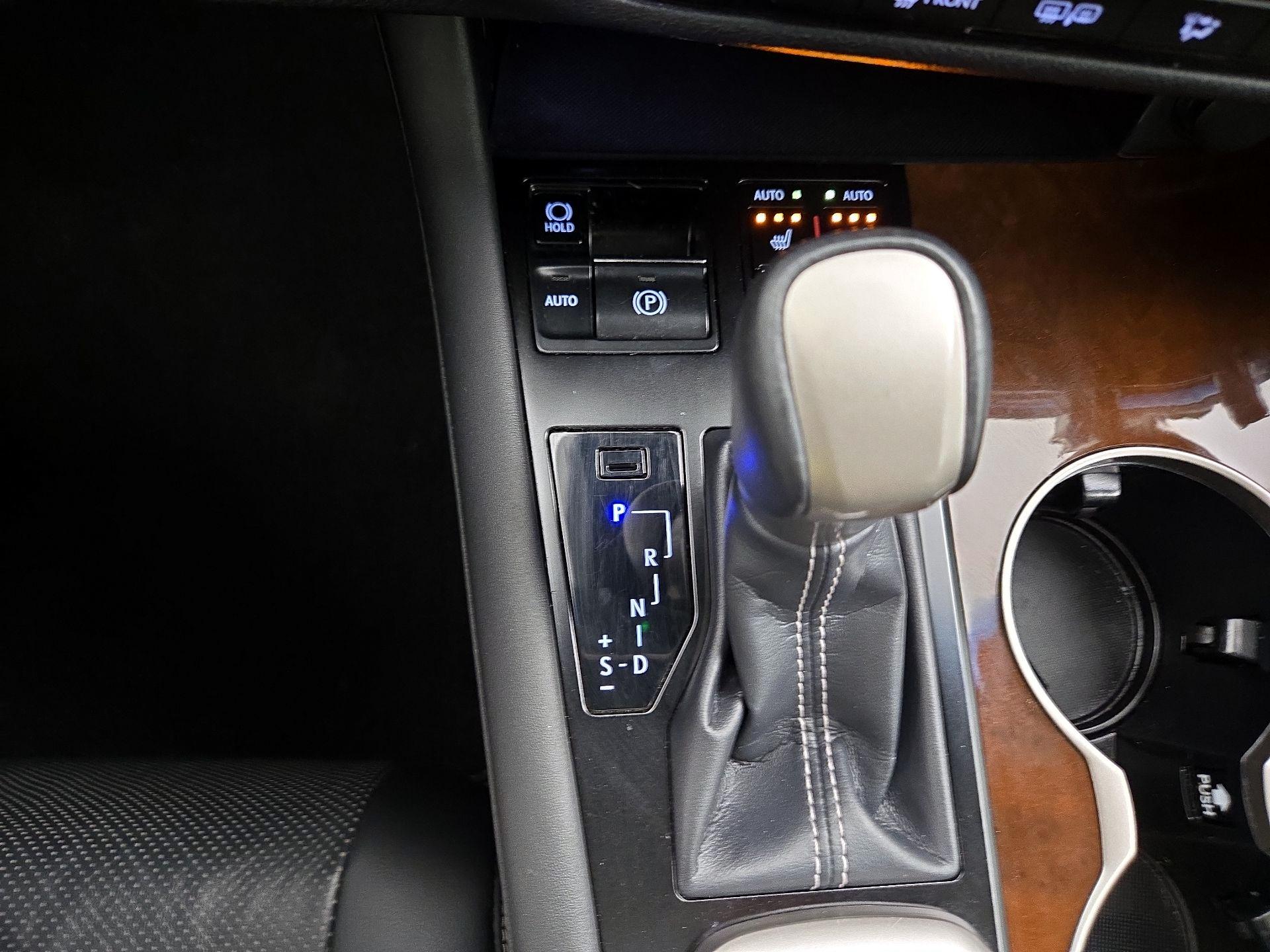 Thumbnail: 2019 Lexus RX - 18