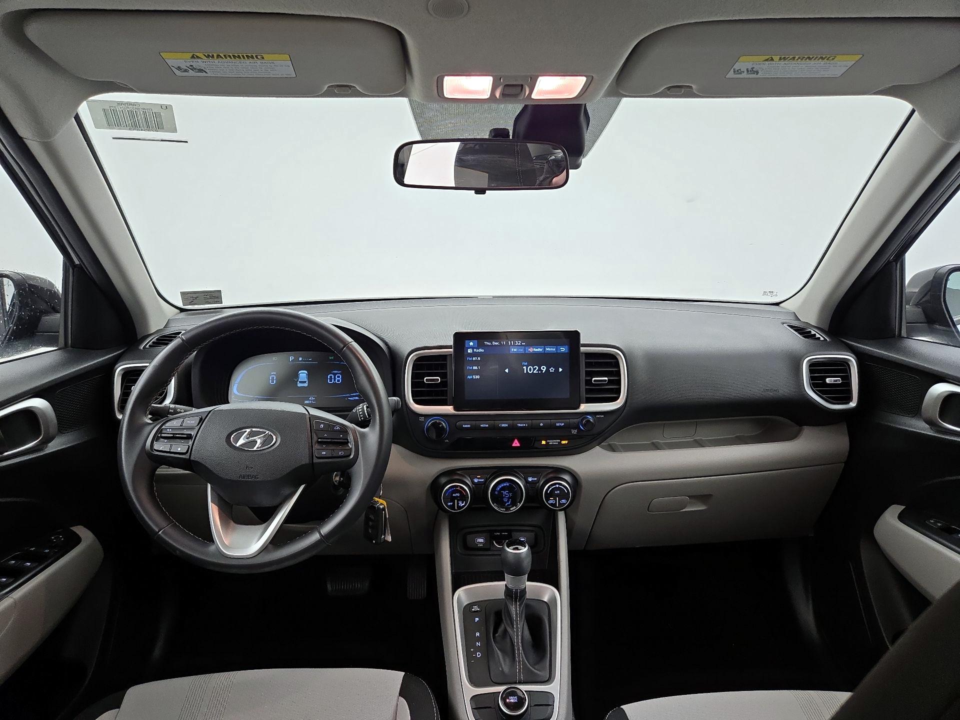 Thumbnail: 2023 Hyundai Venue - 9