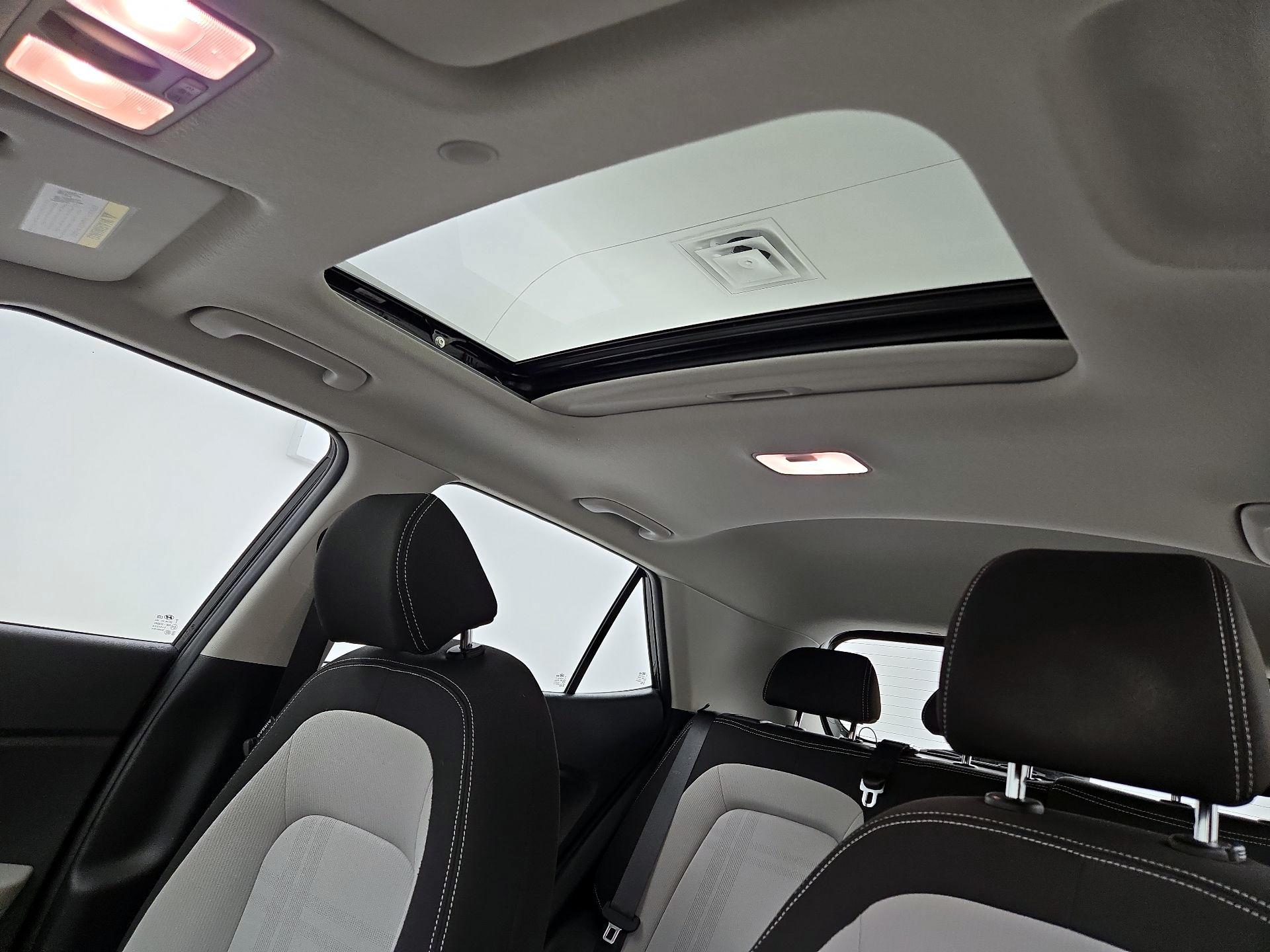 Thumbnail: 2023 Hyundai Venue - 19