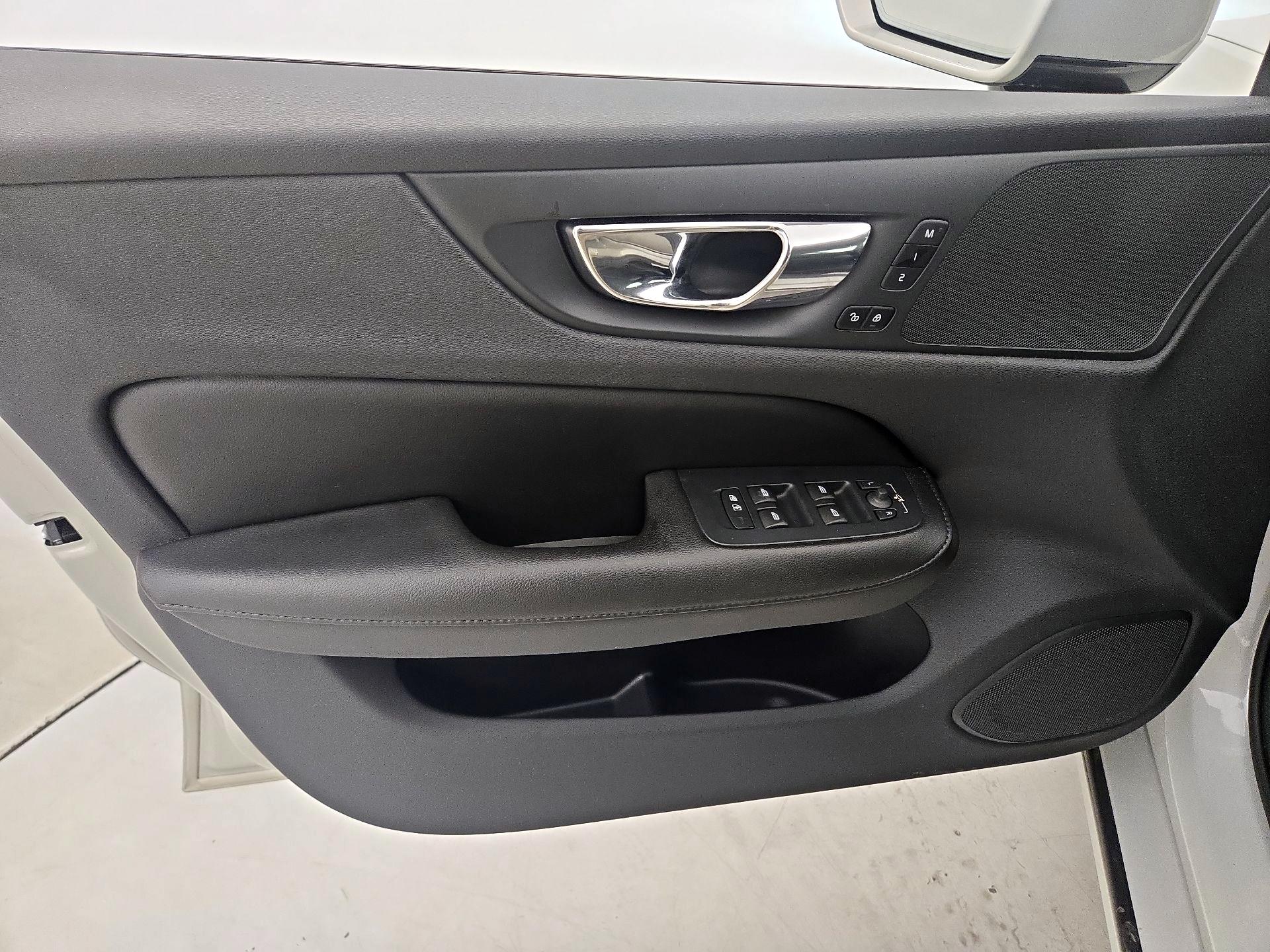 Thumbnail: 2020 Volvo S60 - 12