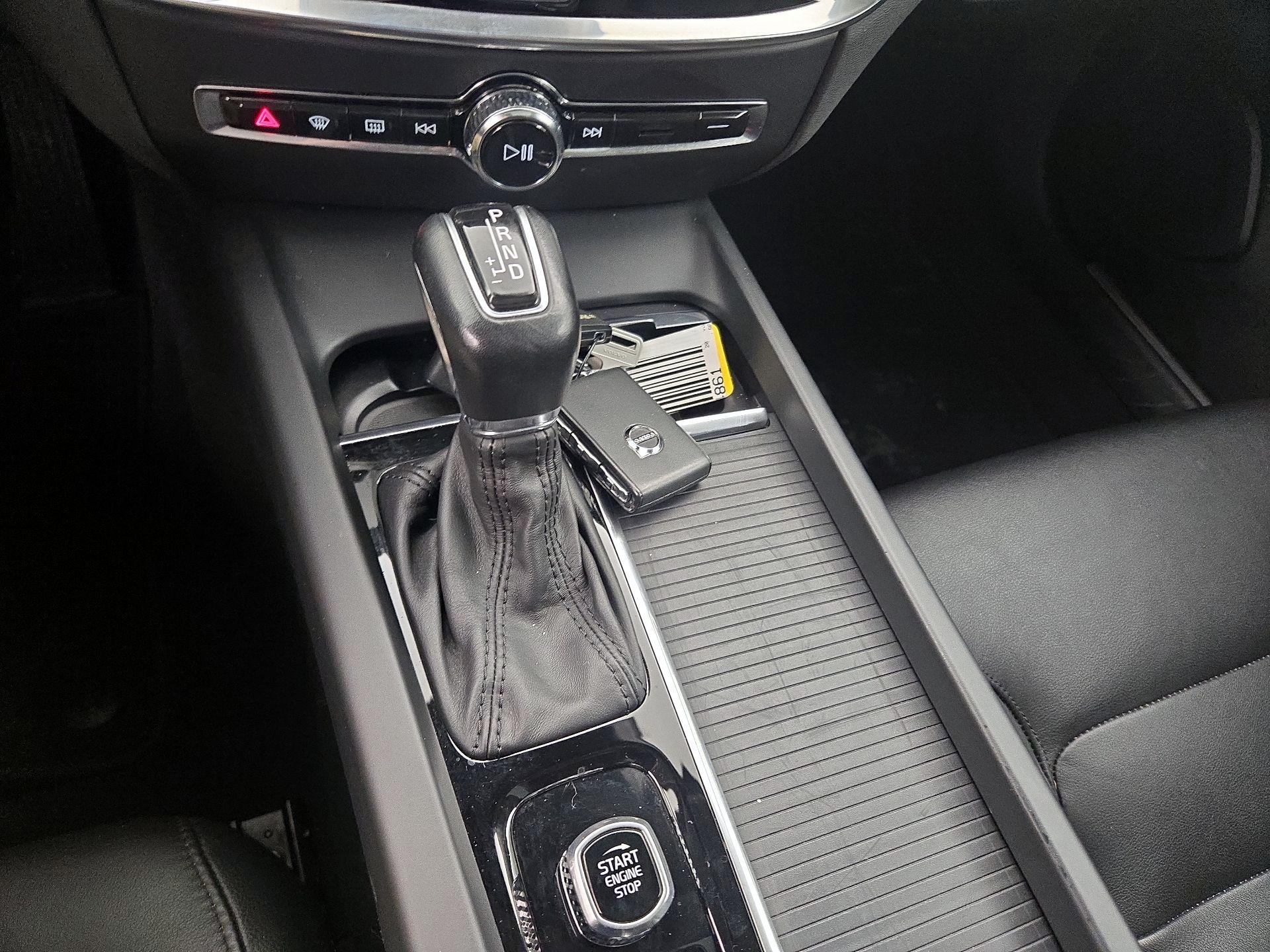 Thumbnail: 2020 Volvo S60 - 18