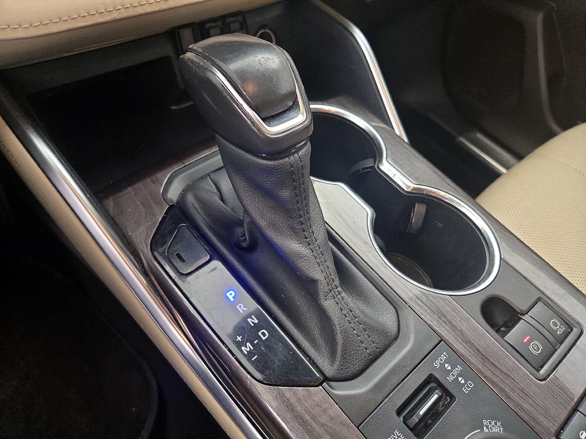 Thumbnail: 2021 Toyota Highlander - 18