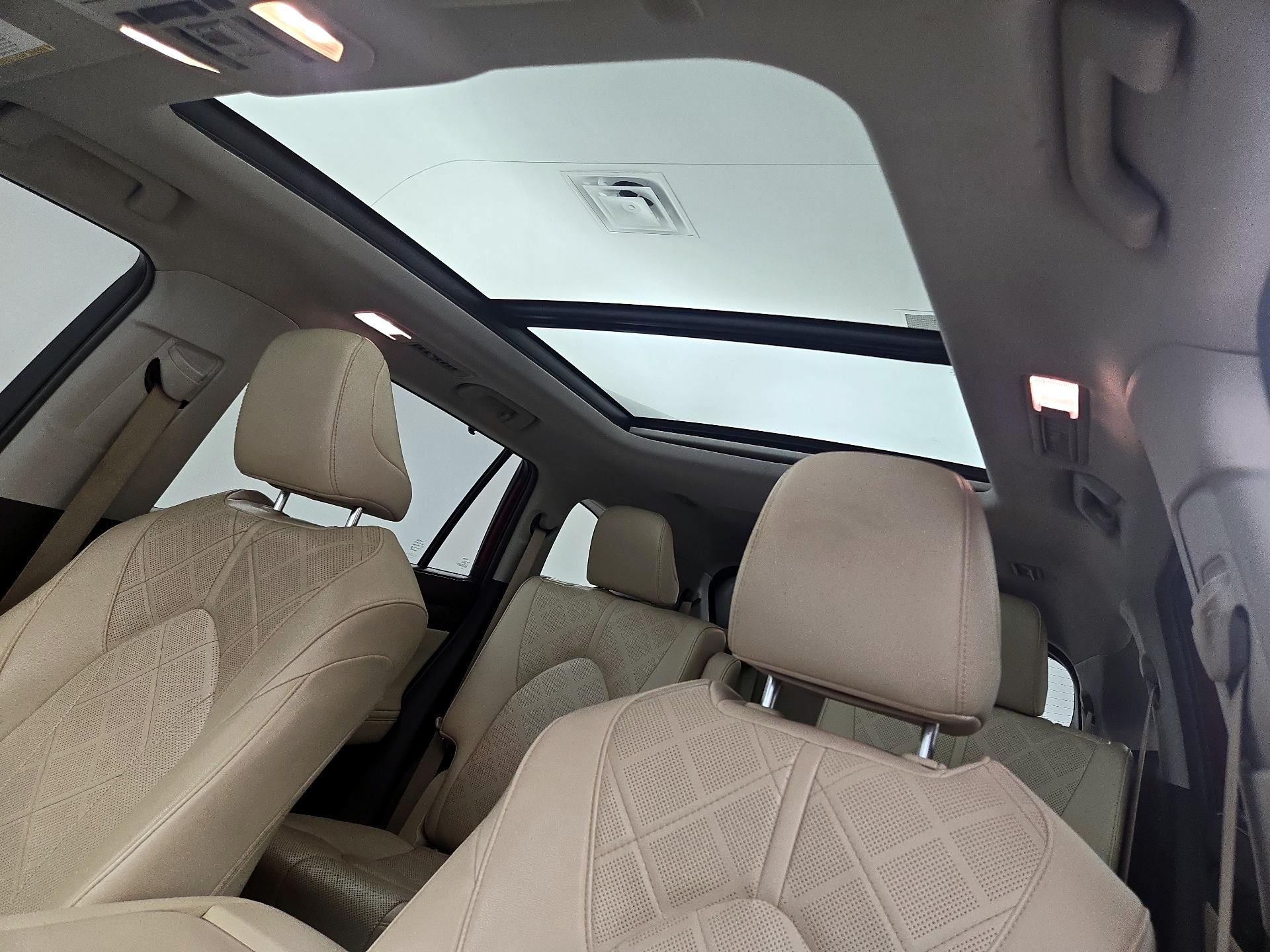 Thumbnail: 2021 Toyota Highlander - 20