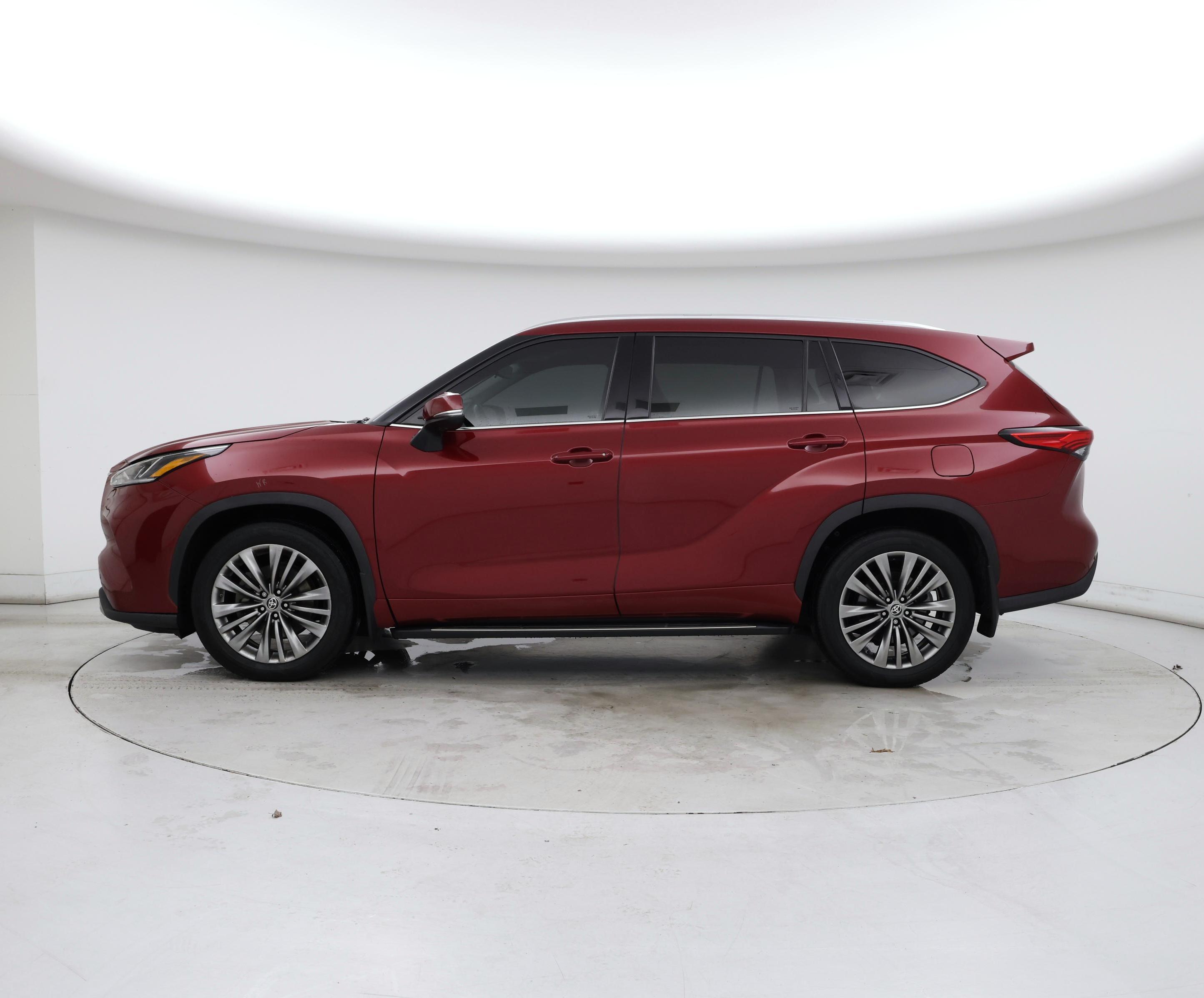 Thumbnail: 2021 Toyota Highlander - 3