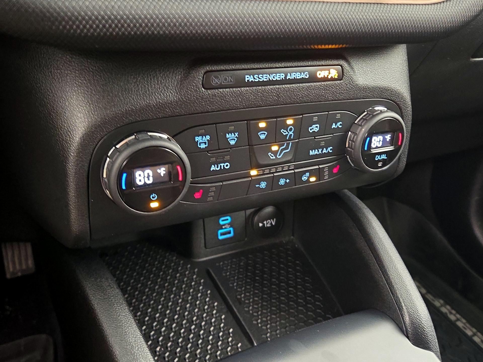 Thumbnail: 2021 Ford Bronco Sport - 16