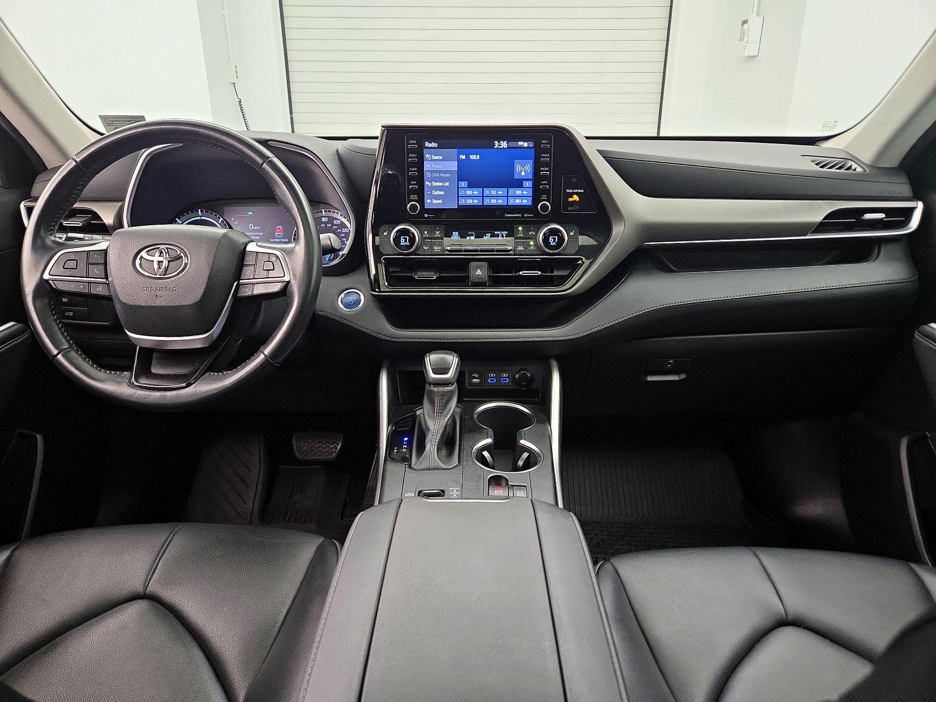 Thumbnail: 2022 Toyota Highlander - 9