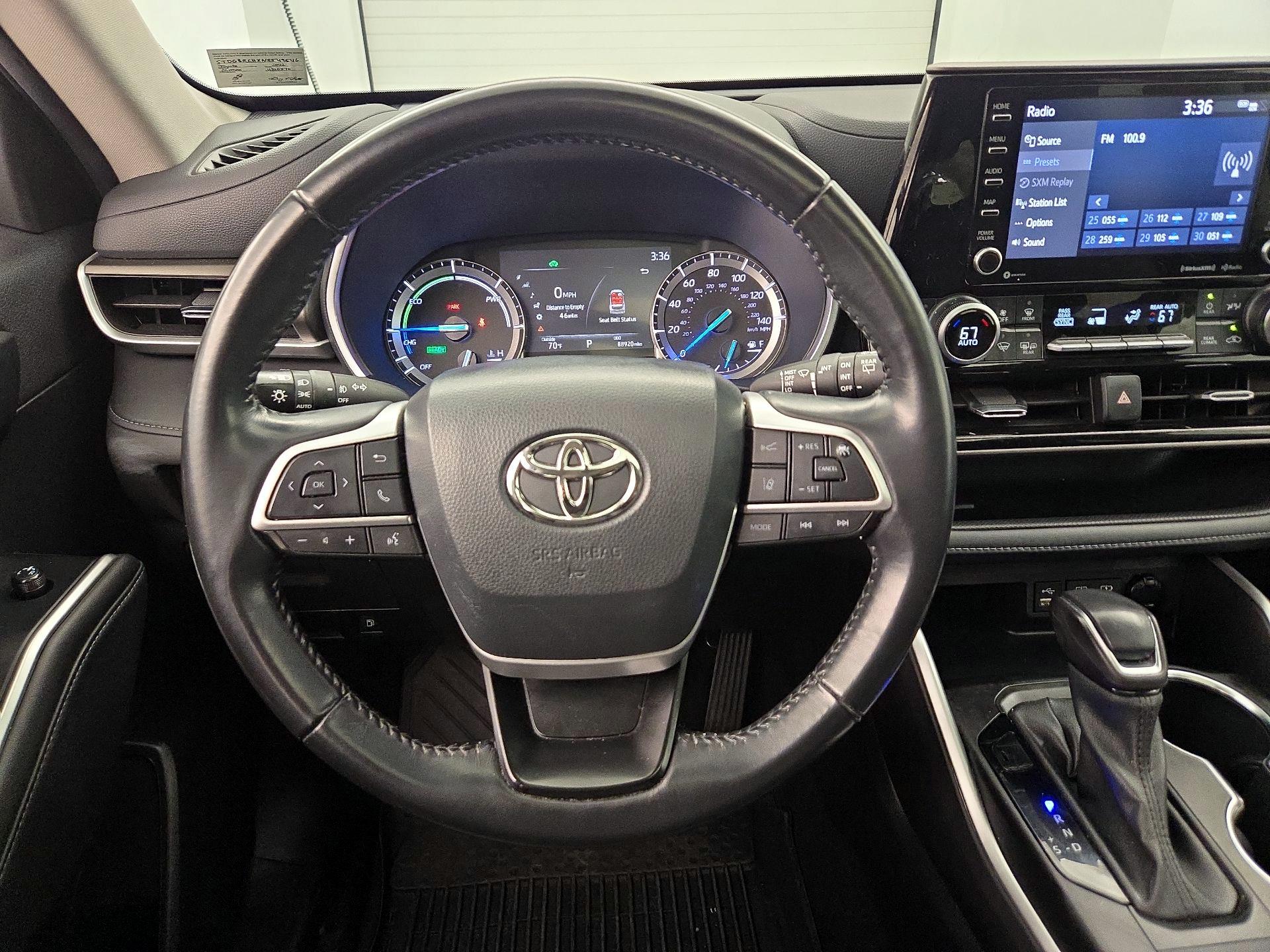 Thumbnail: 2022 Toyota Highlander - 10