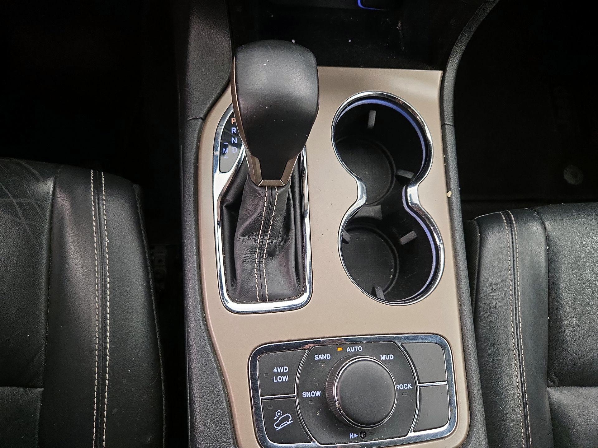 Thumbnail: 2017 Jeep Grand Cherokee - 18