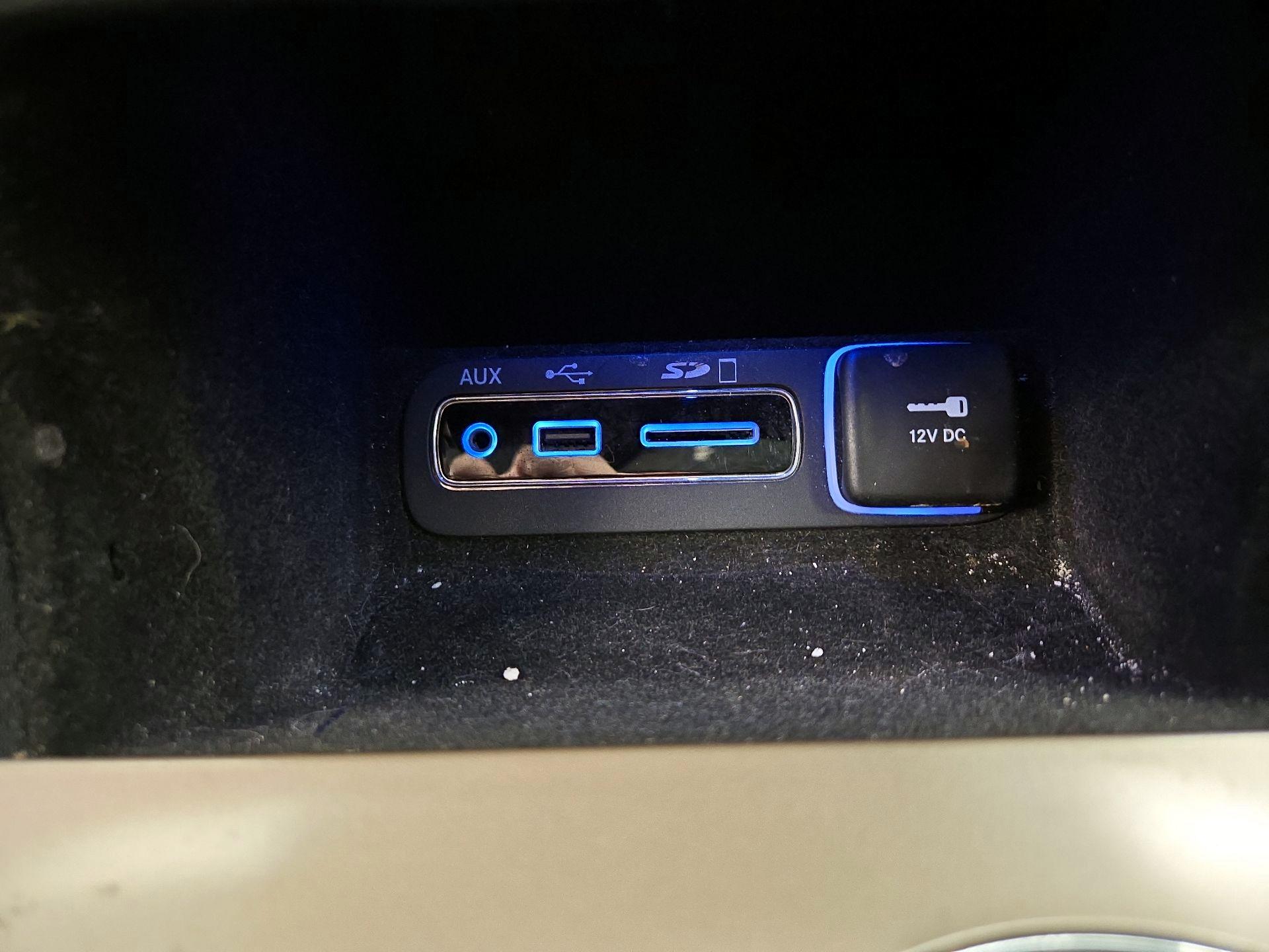 Thumbnail: 2017 Jeep Grand Cherokee - 19