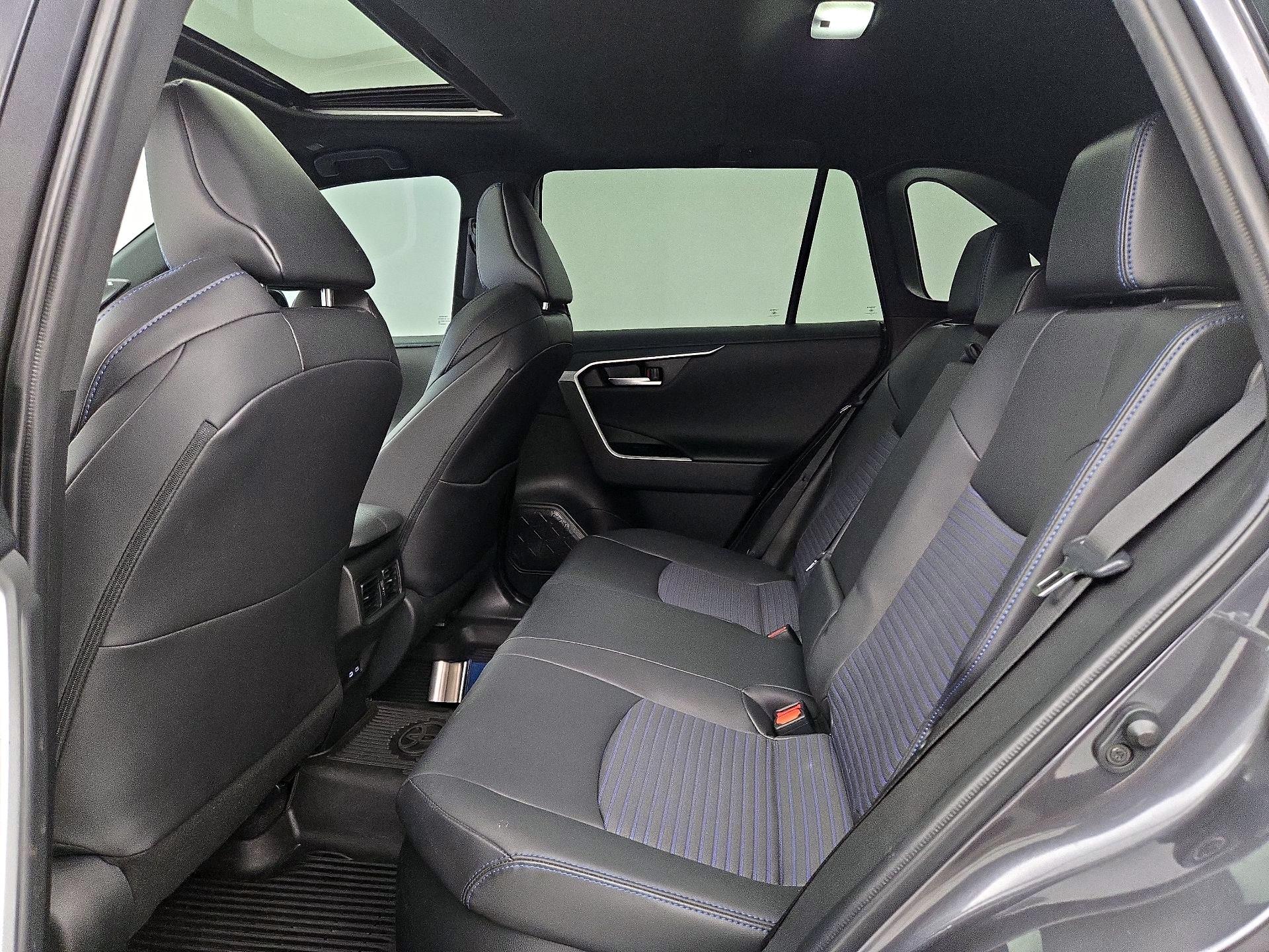 Thumbnail: 2023 Toyota RAV4 - 20