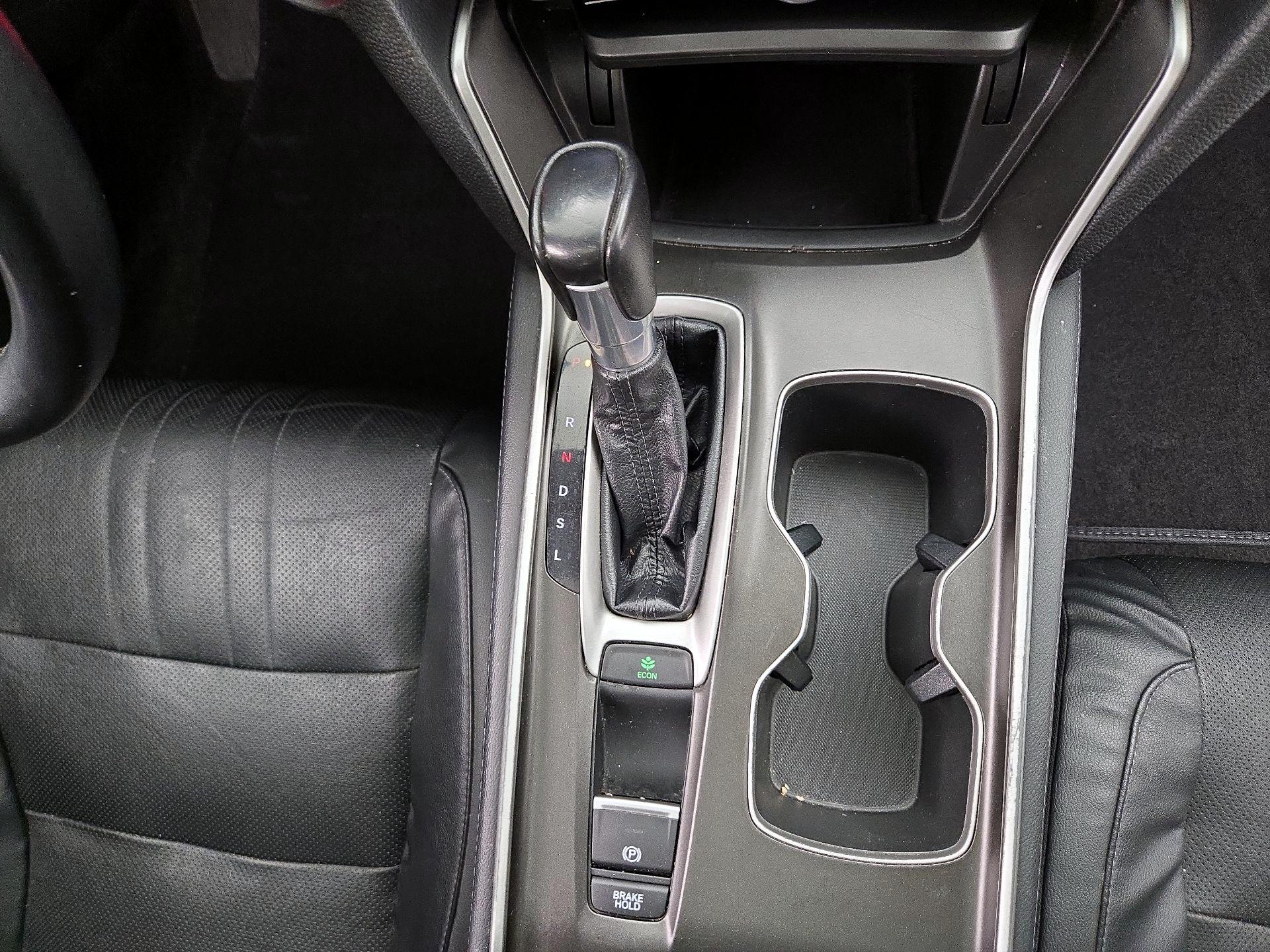 Thumbnail: 2018 Honda Accord - 17