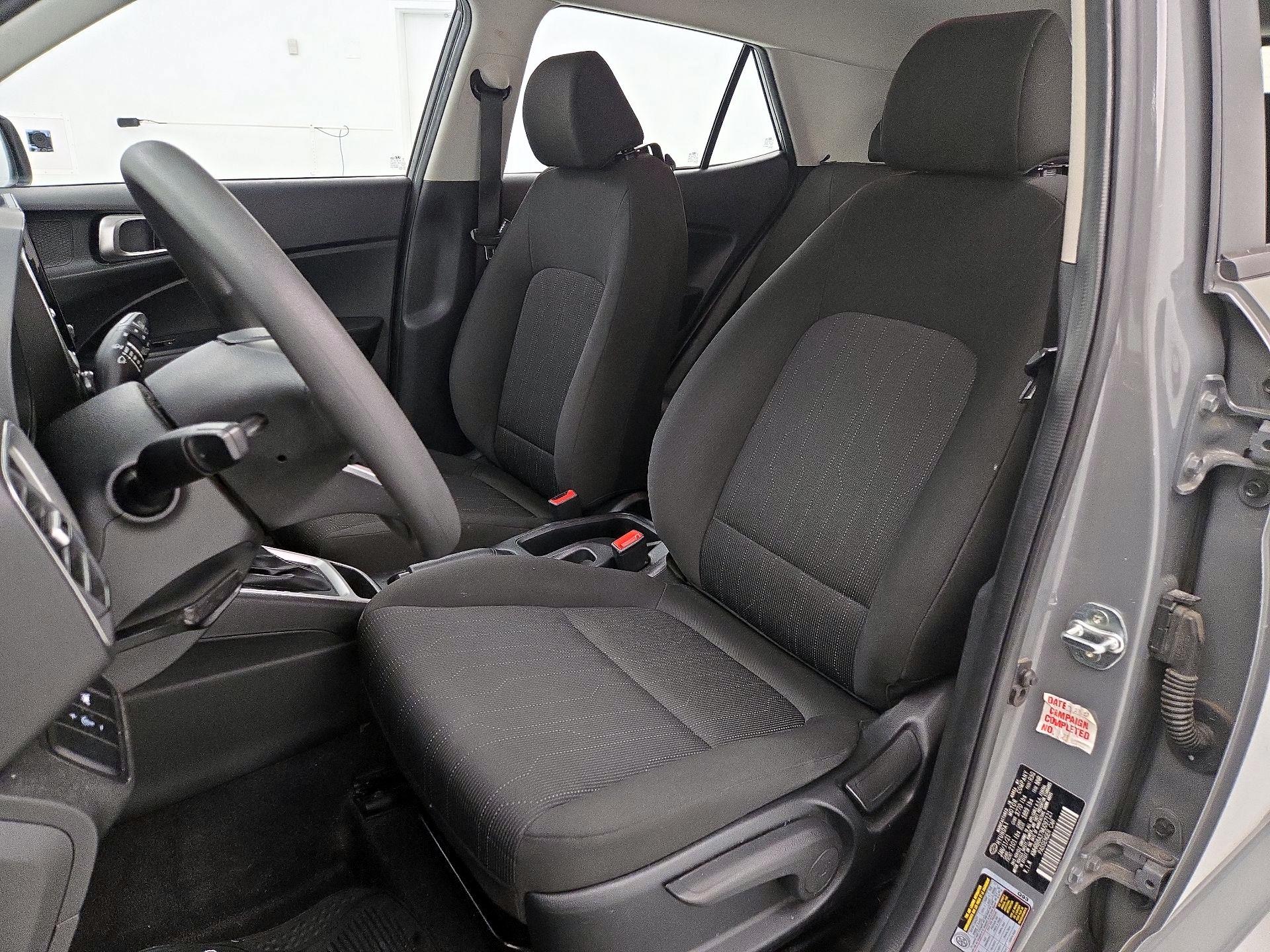 Thumbnail: 2021 Hyundai Venue - 11