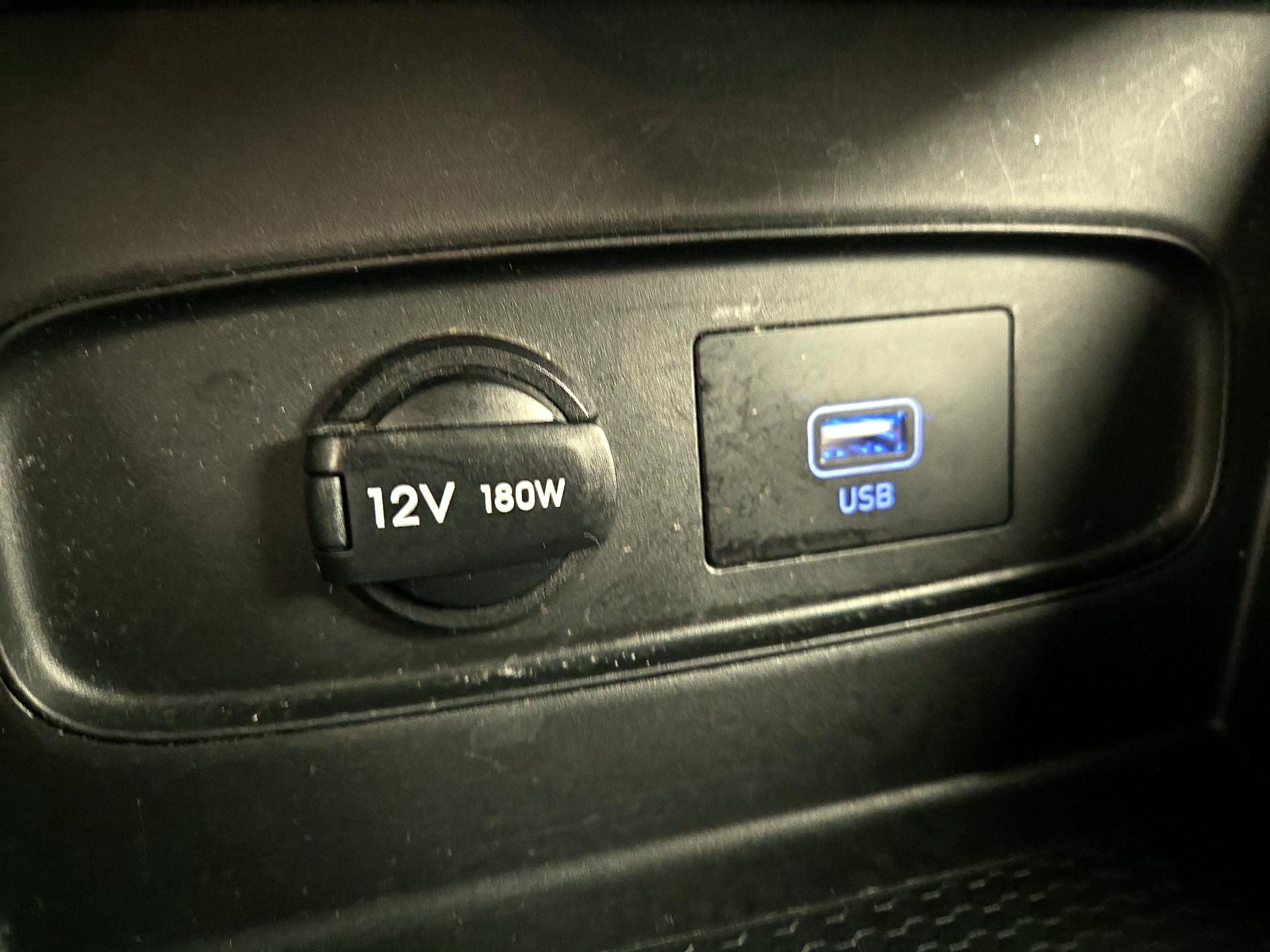 Thumbnail: 2021 Hyundai Venue - 18