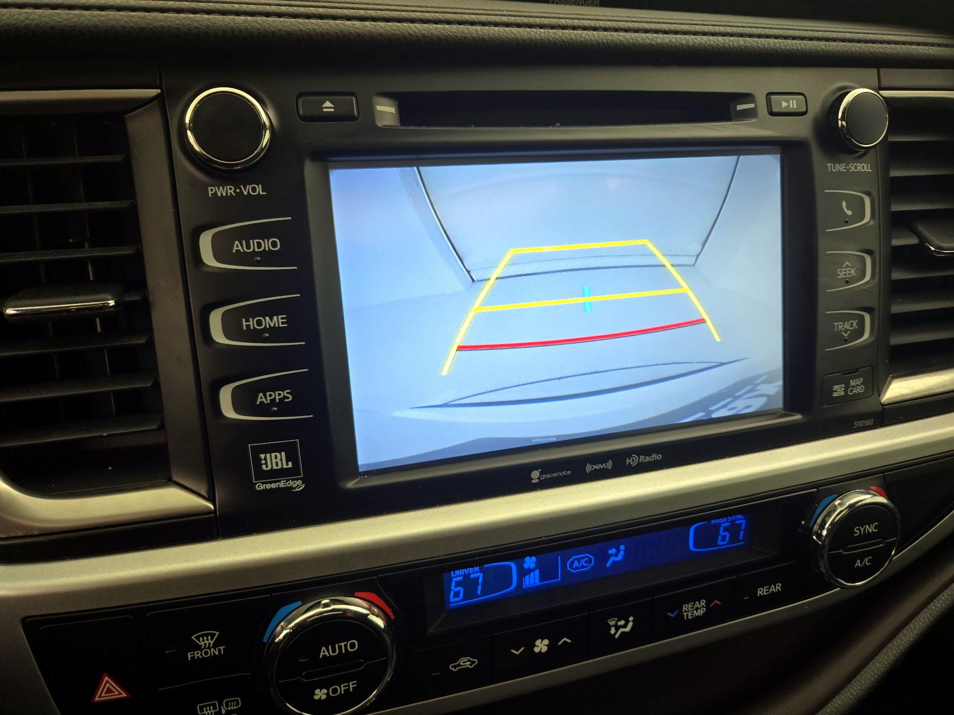 Thumbnail: 2016 Toyota Highlander - 15