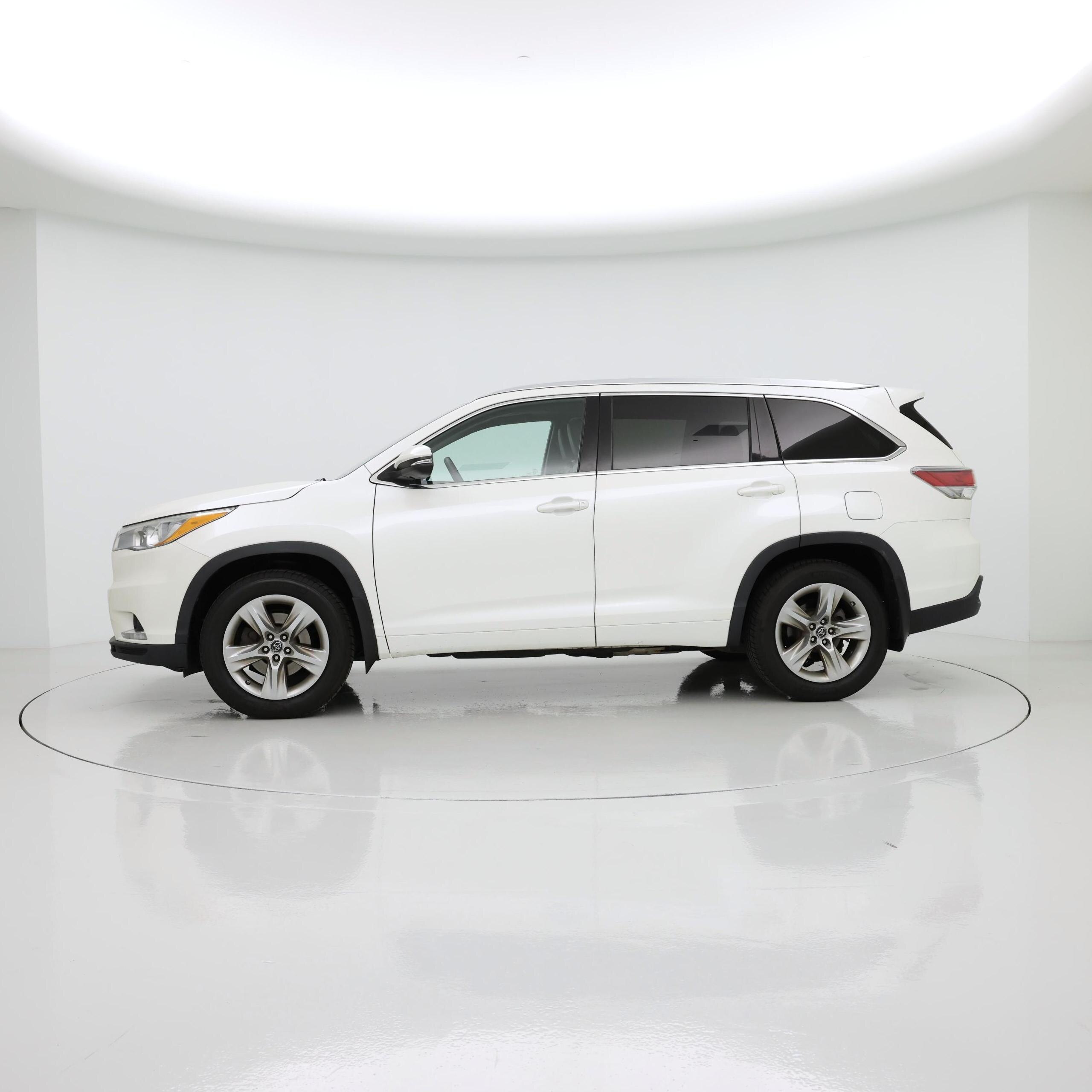 Thumbnail: 2016 Toyota Highlander - 3