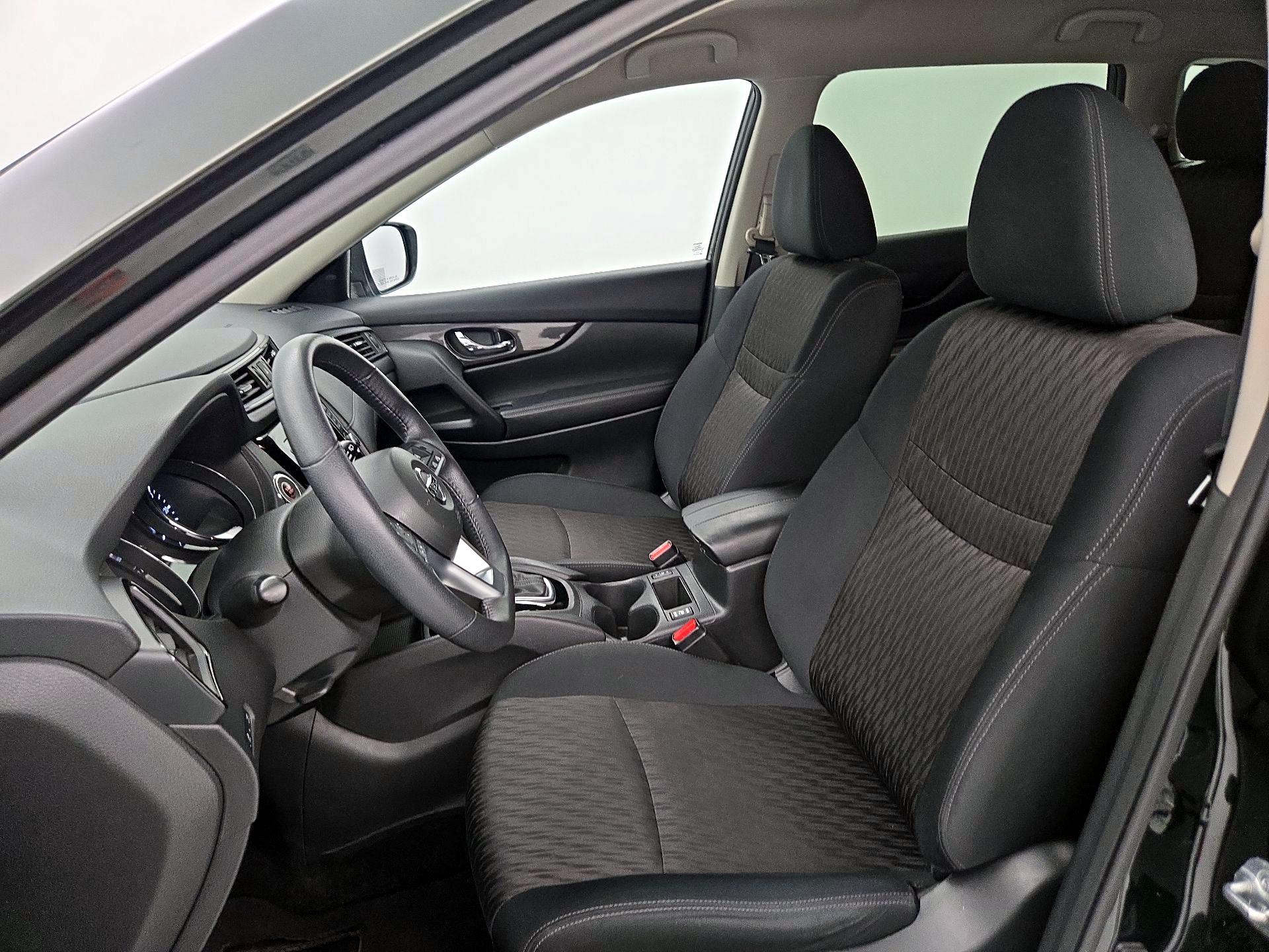 Thumbnail: 2019 Nissan Rogue - 11