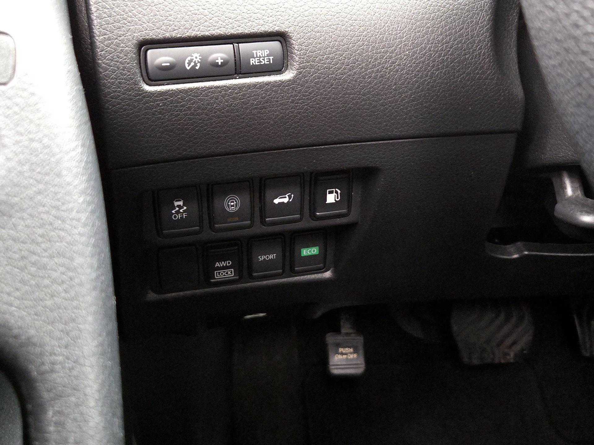 Thumbnail: 2019 Nissan Rogue - 13