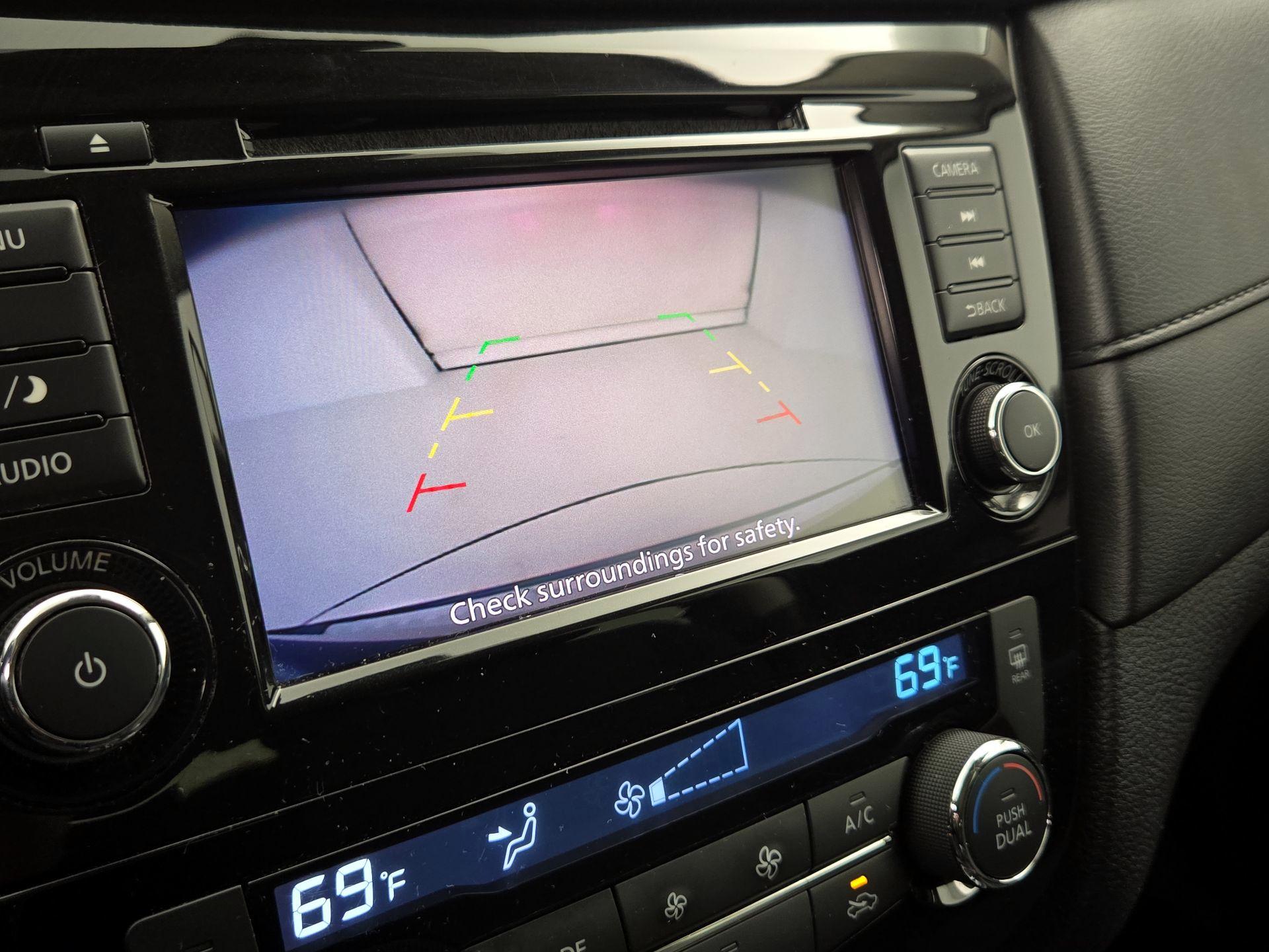 Thumbnail: 2019 Nissan Rogue - 14