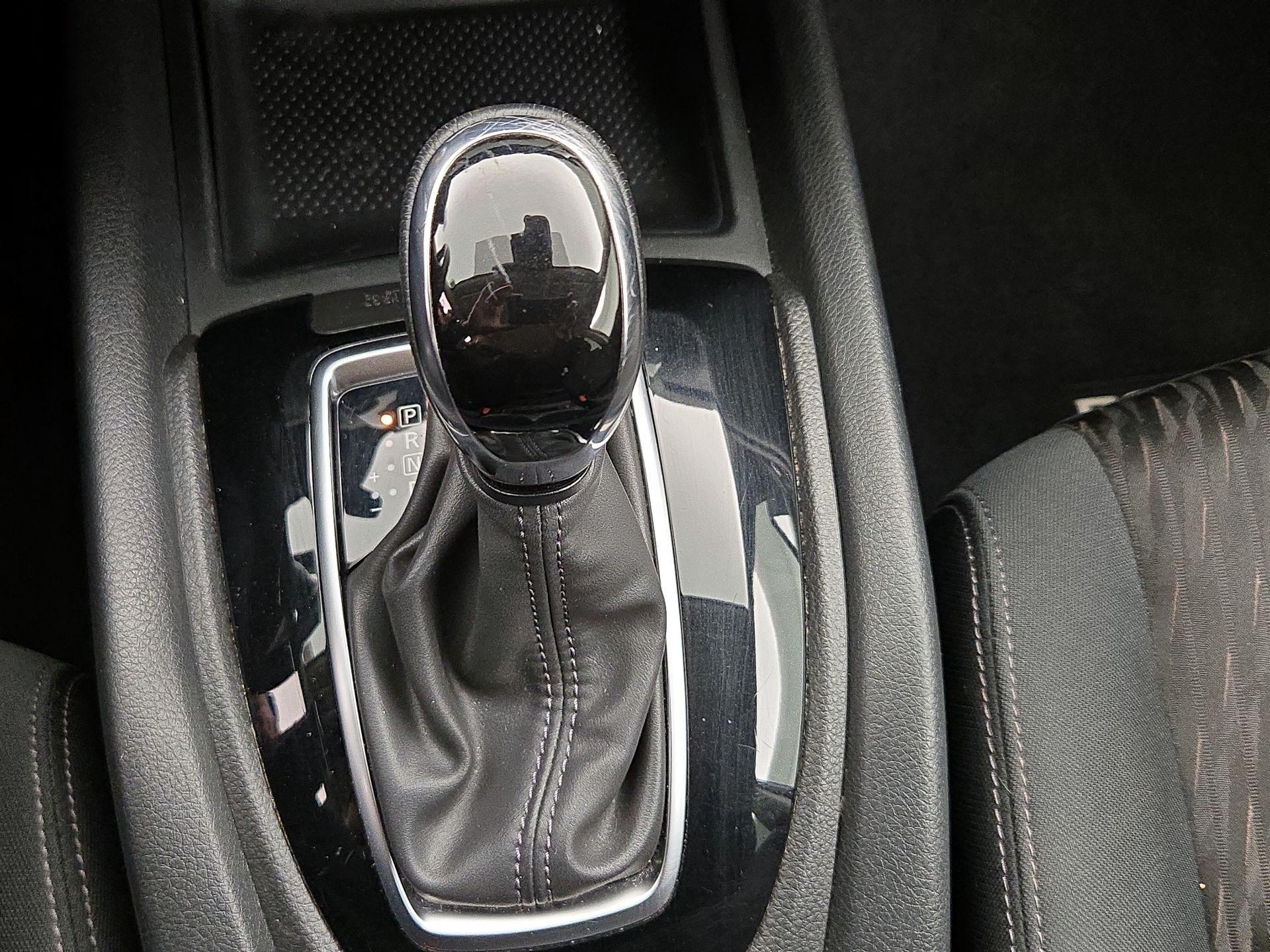 Thumbnail: 2019 Nissan Rogue - 17