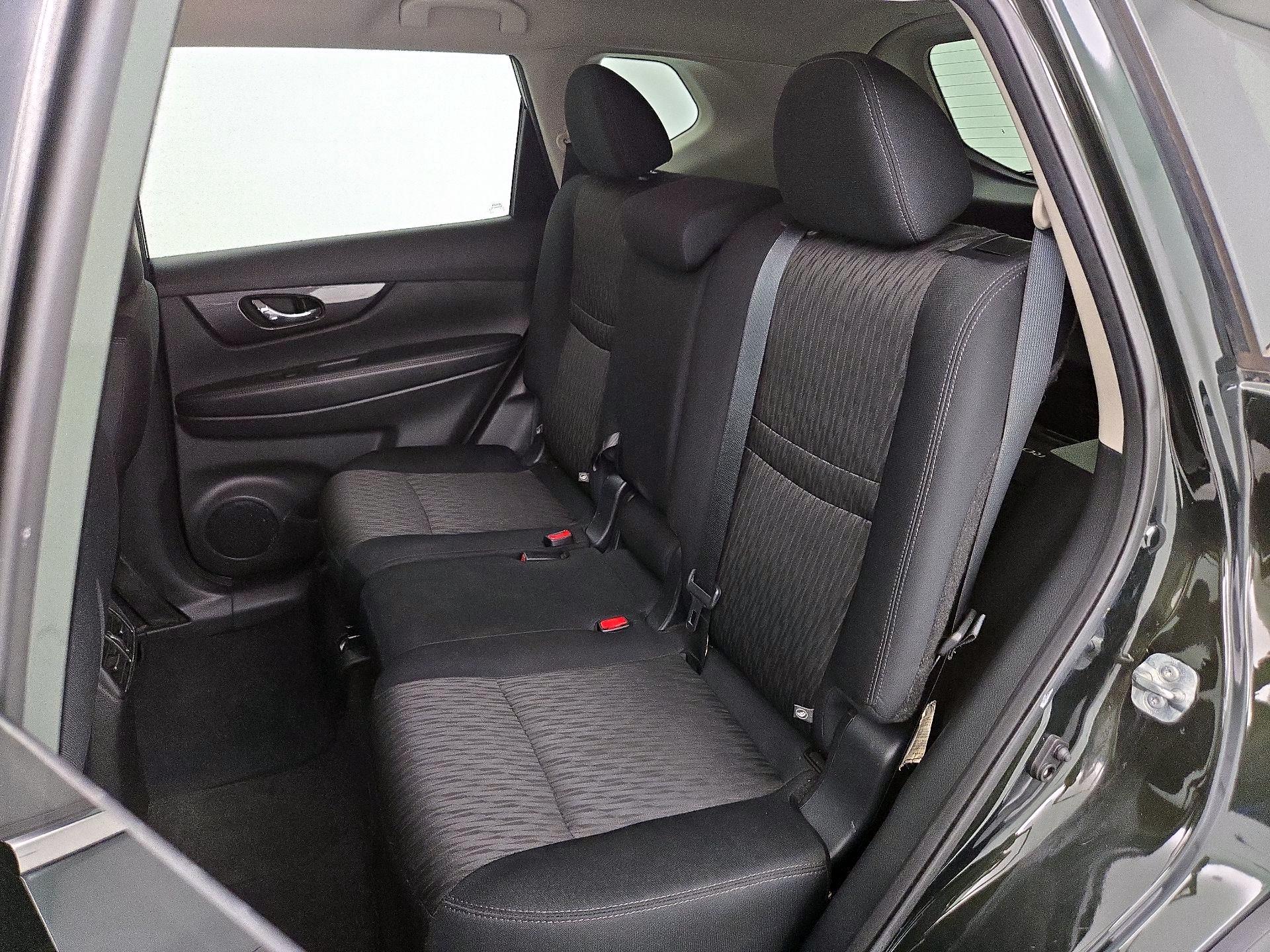 Thumbnail: 2019 Nissan Rogue - 19