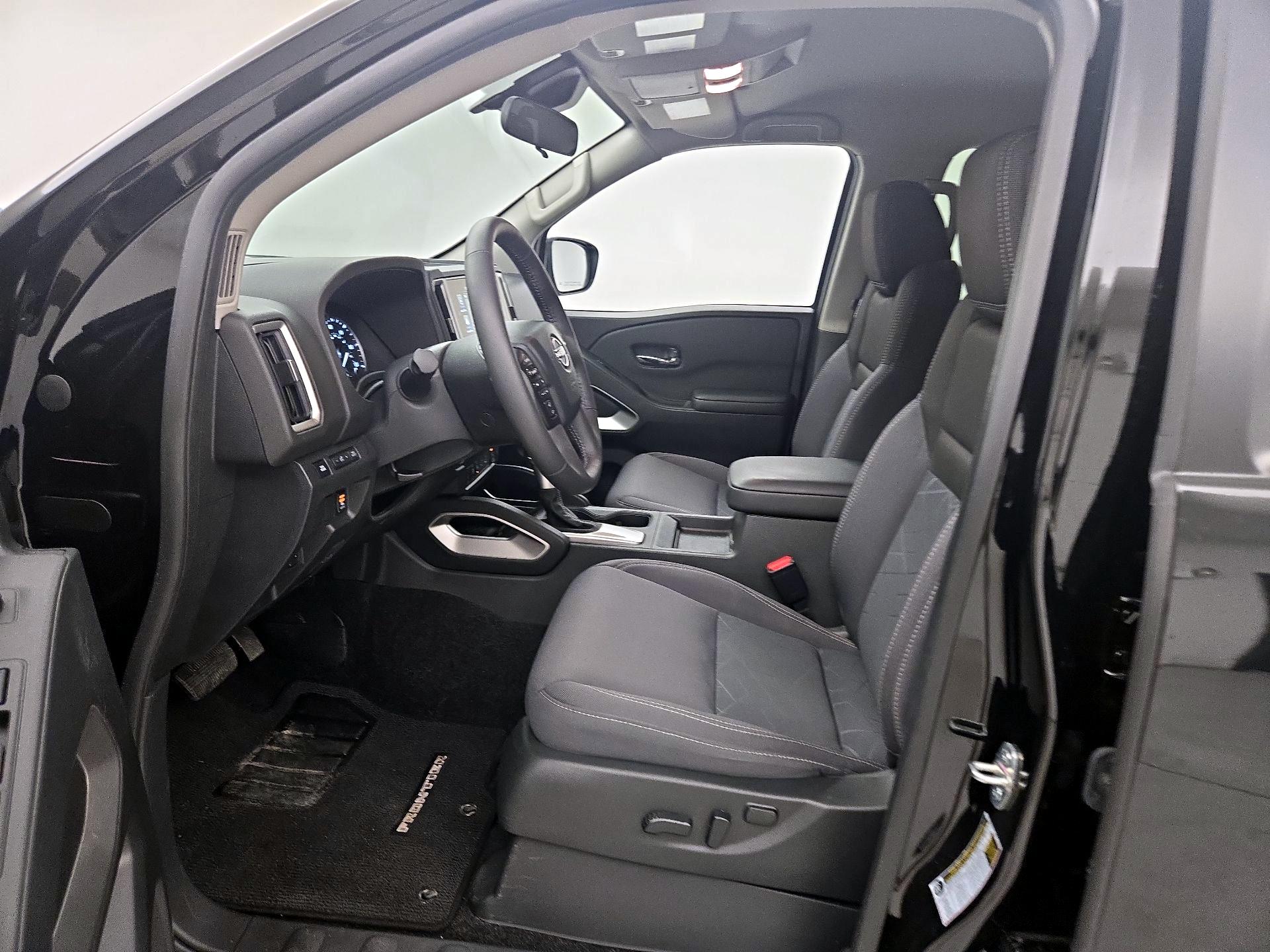 Thumbnail: 2025 Nissan Frontier - 11