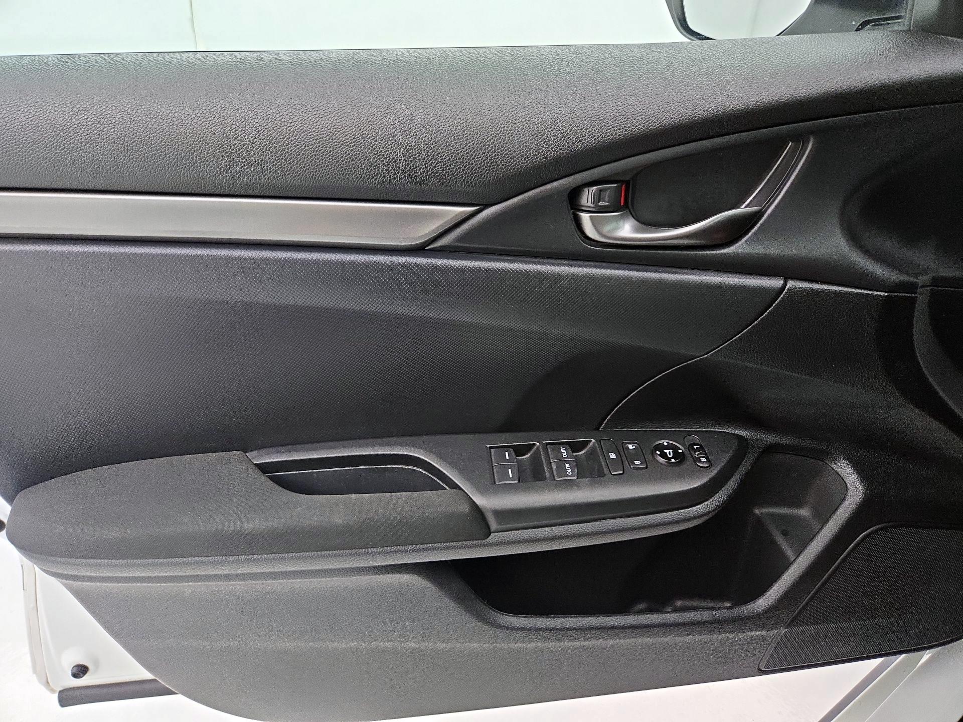 Thumbnail: 2018 Honda Civic - 12