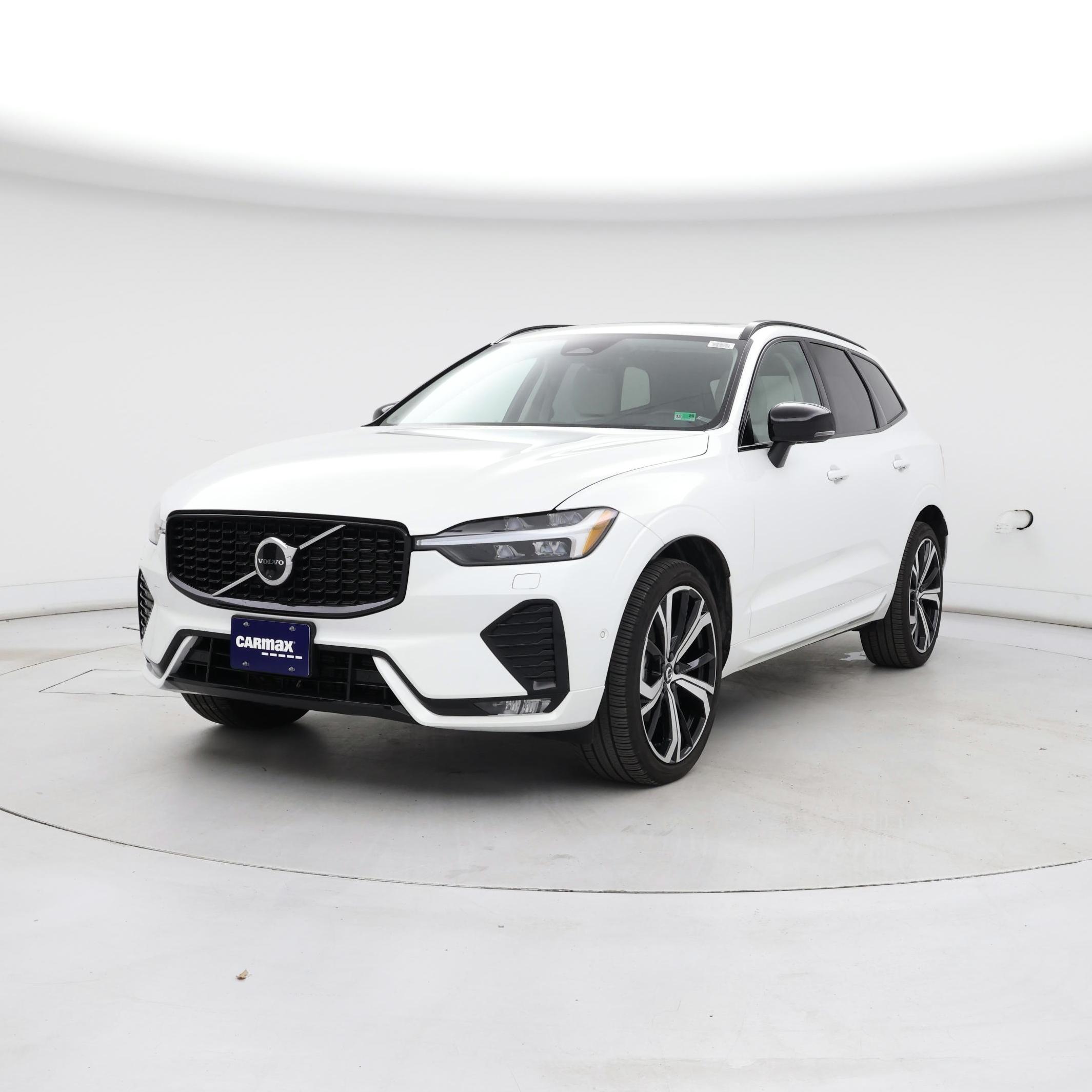 Thumbnail: 2025 Volvo XC60 - 4