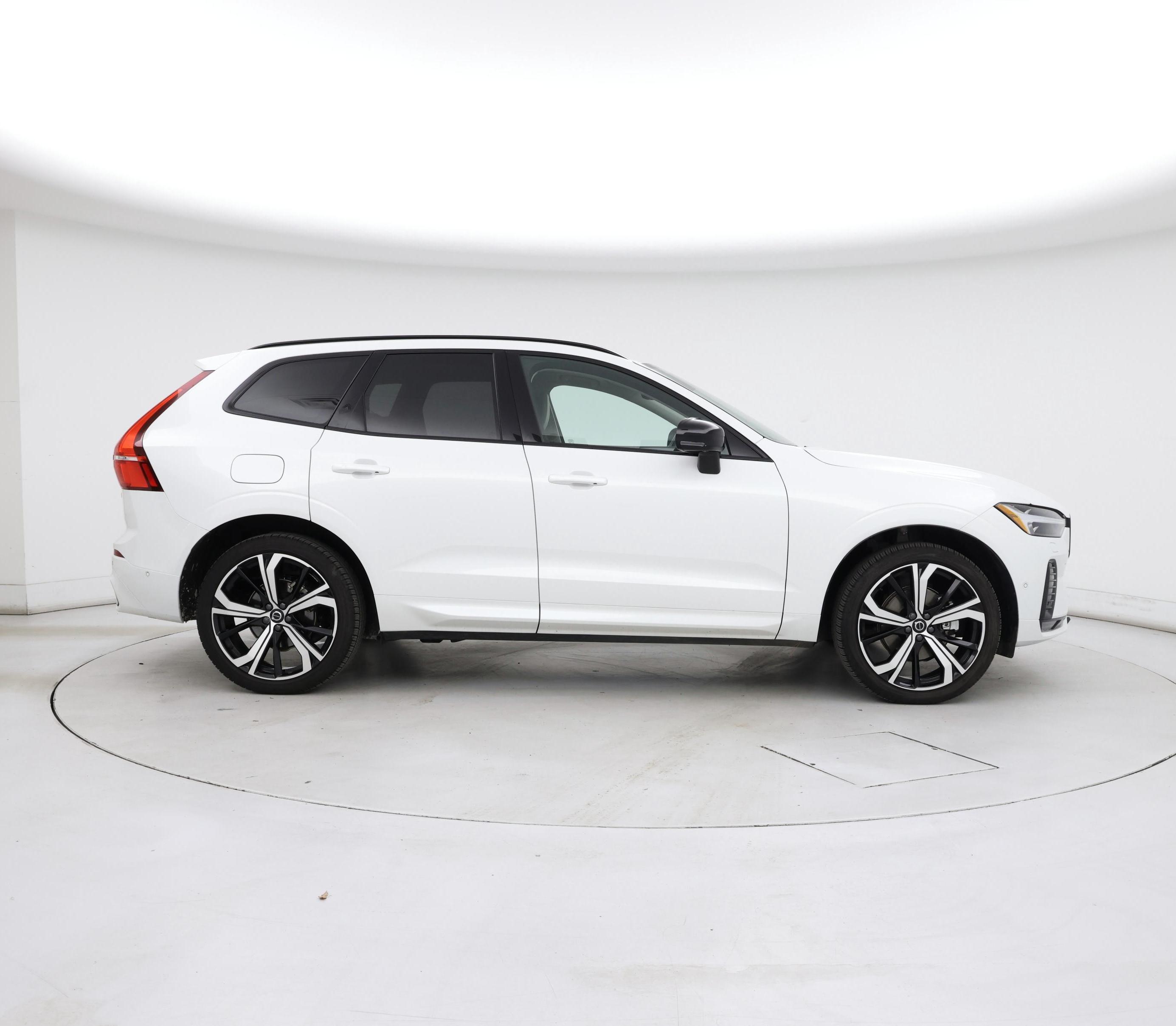 Thumbnail: 2025 Volvo XC60 - 7