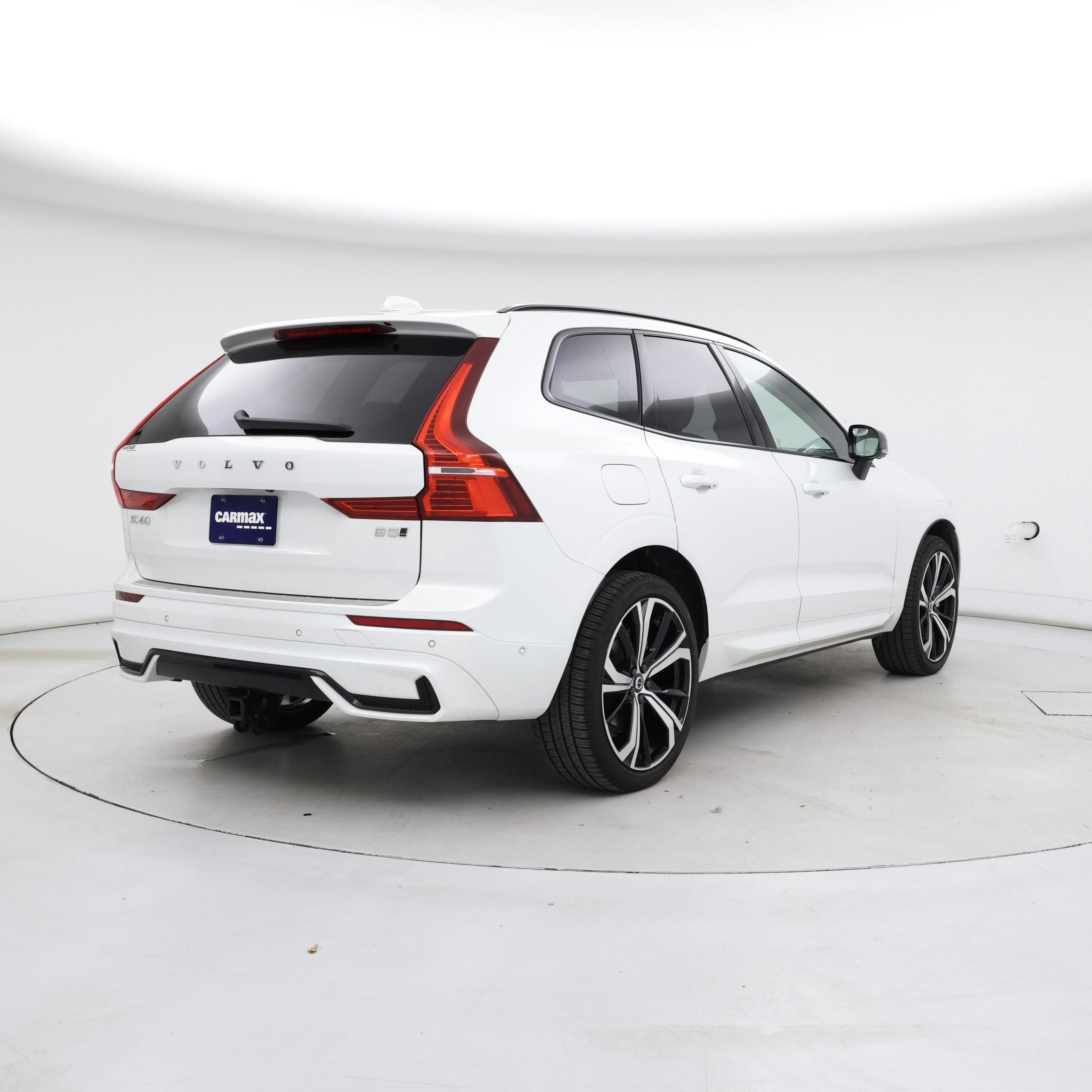 Thumbnail: 2025 Volvo XC60 - 8