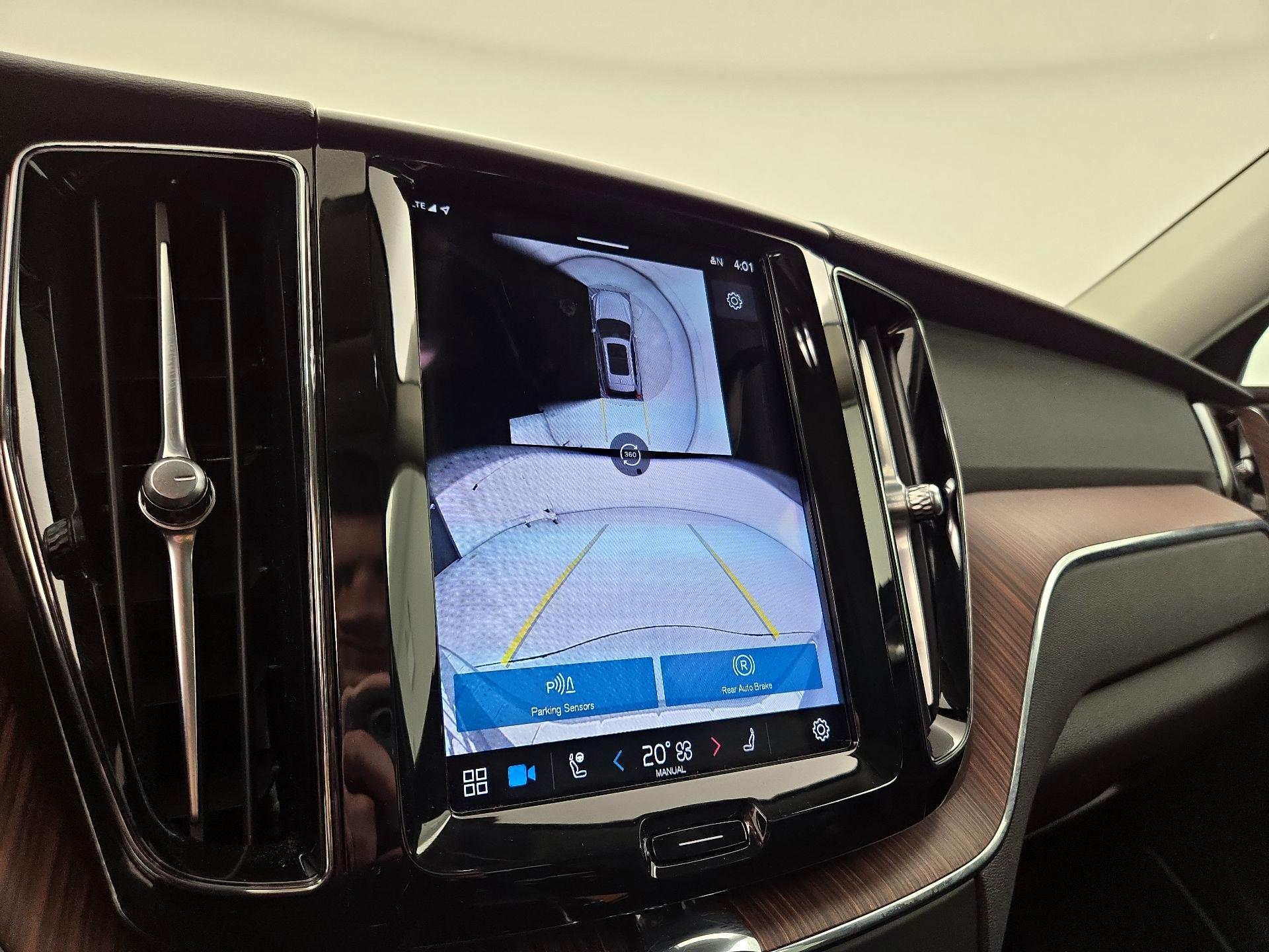 Thumbnail: 2024 Volvo XC60 - 15