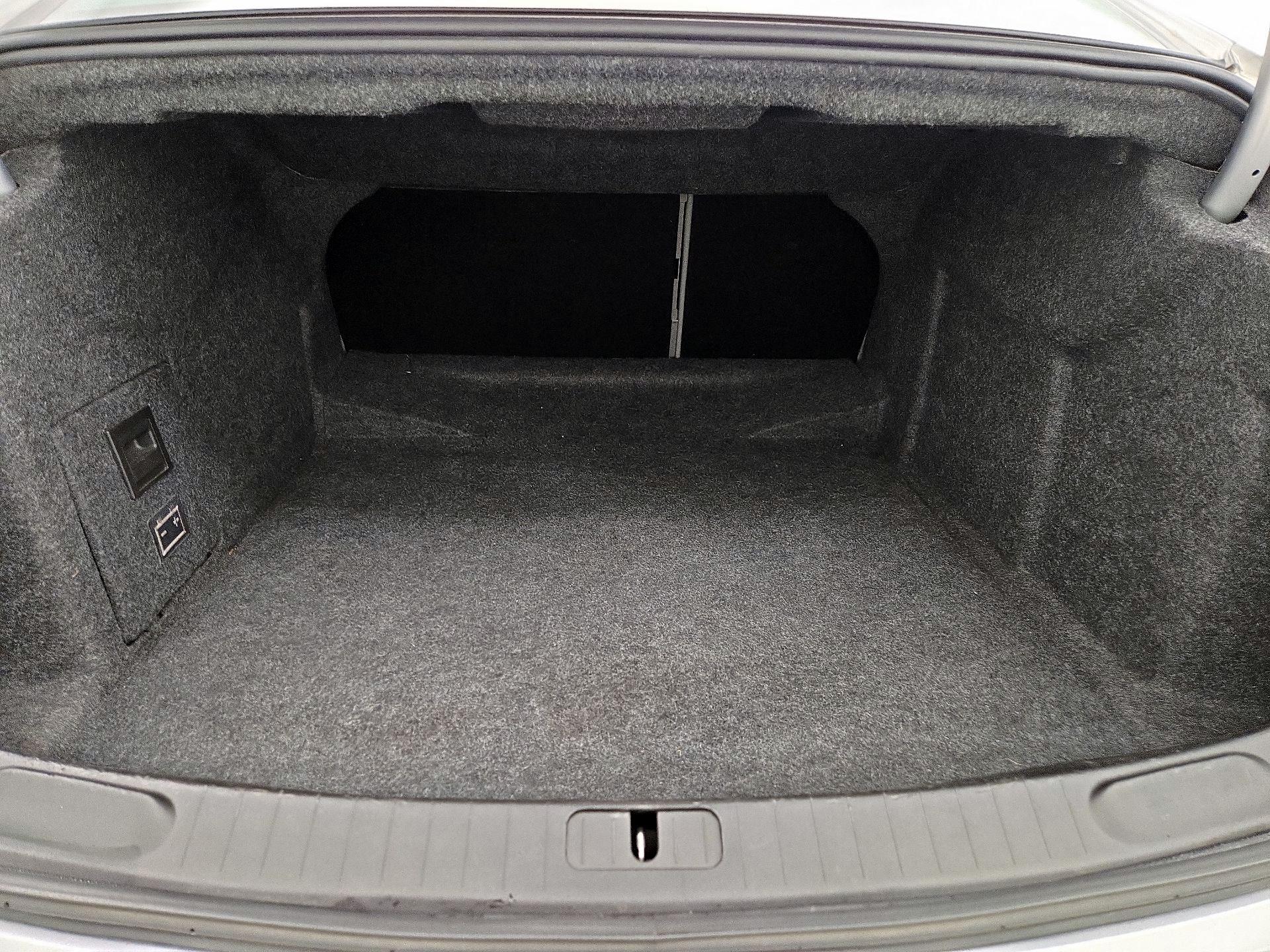 Thumbnail: 2015 Chevrolet Impala - 19