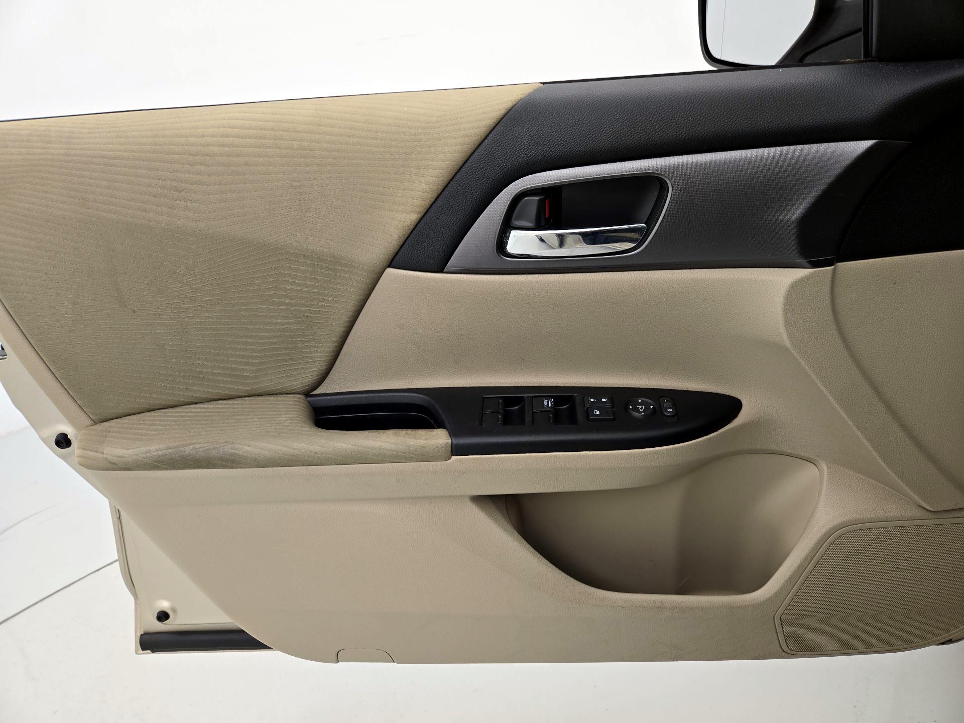 Thumbnail: 2015 Honda Accord - 12