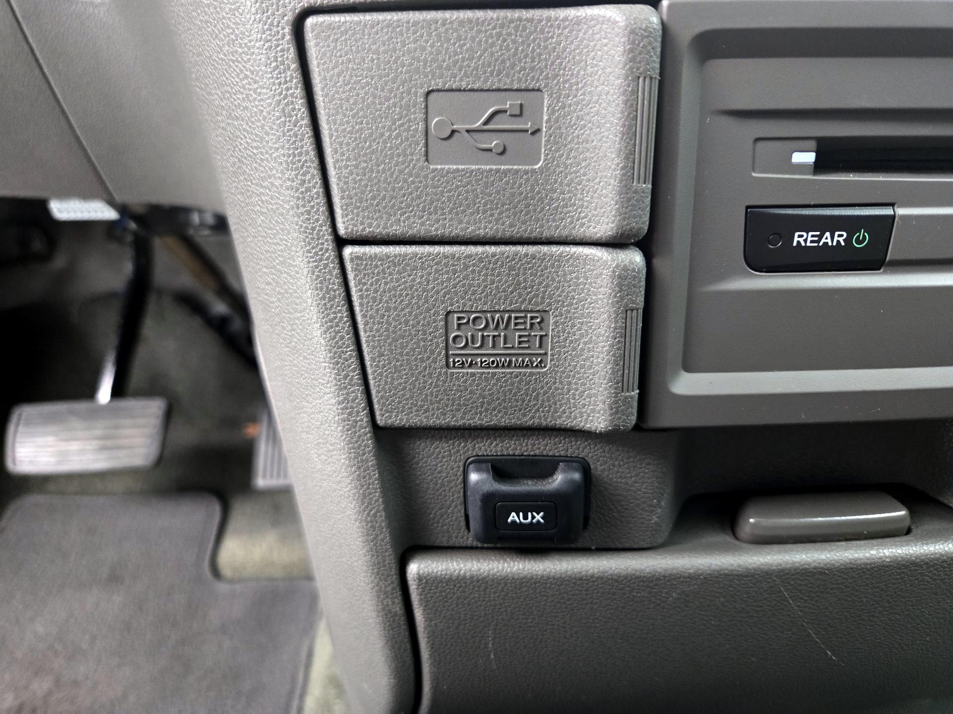 Thumbnail: 2015 Honda Odyssey - 19