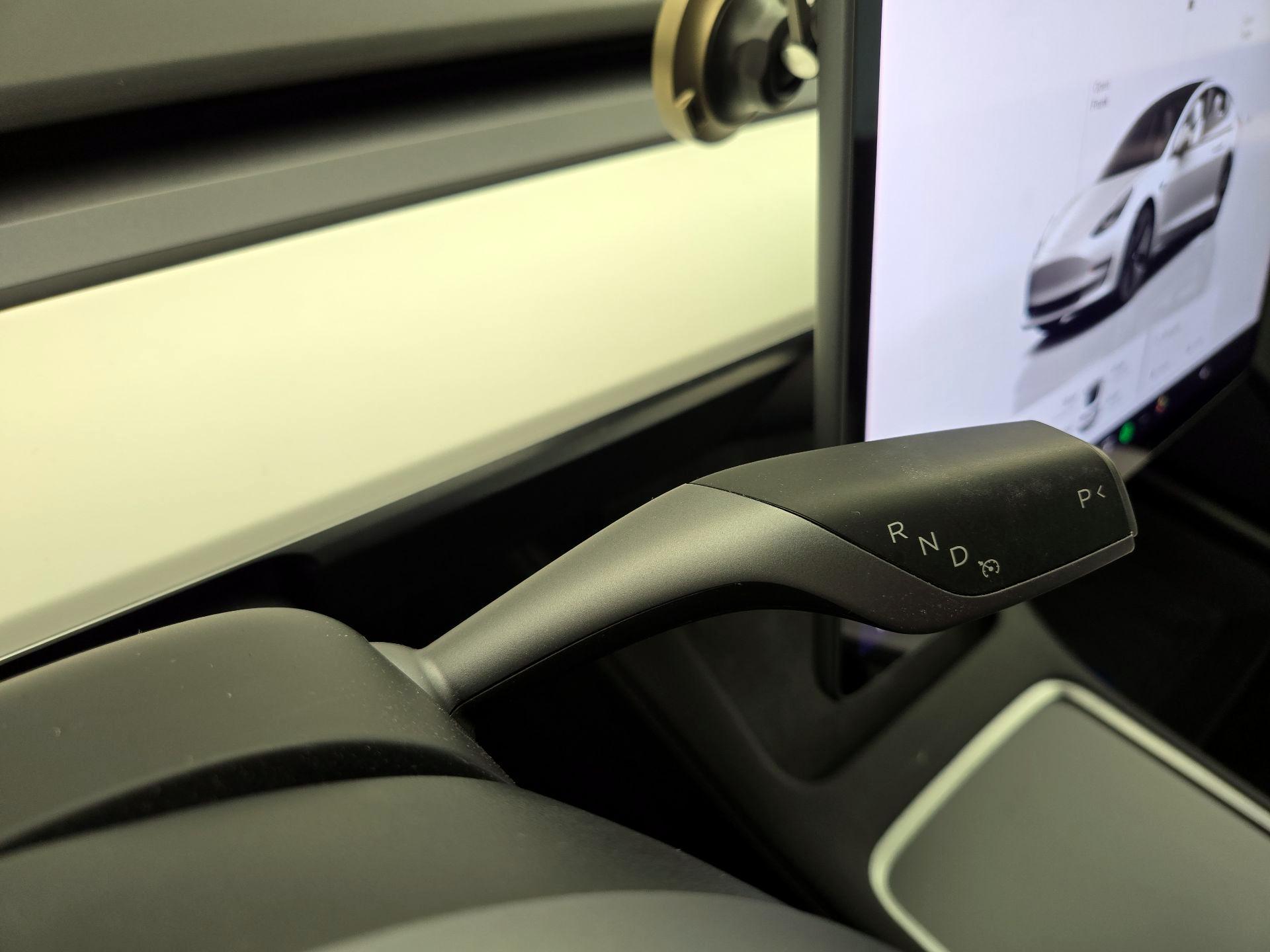 Thumbnail: 2022 Tesla Model 3 - 17