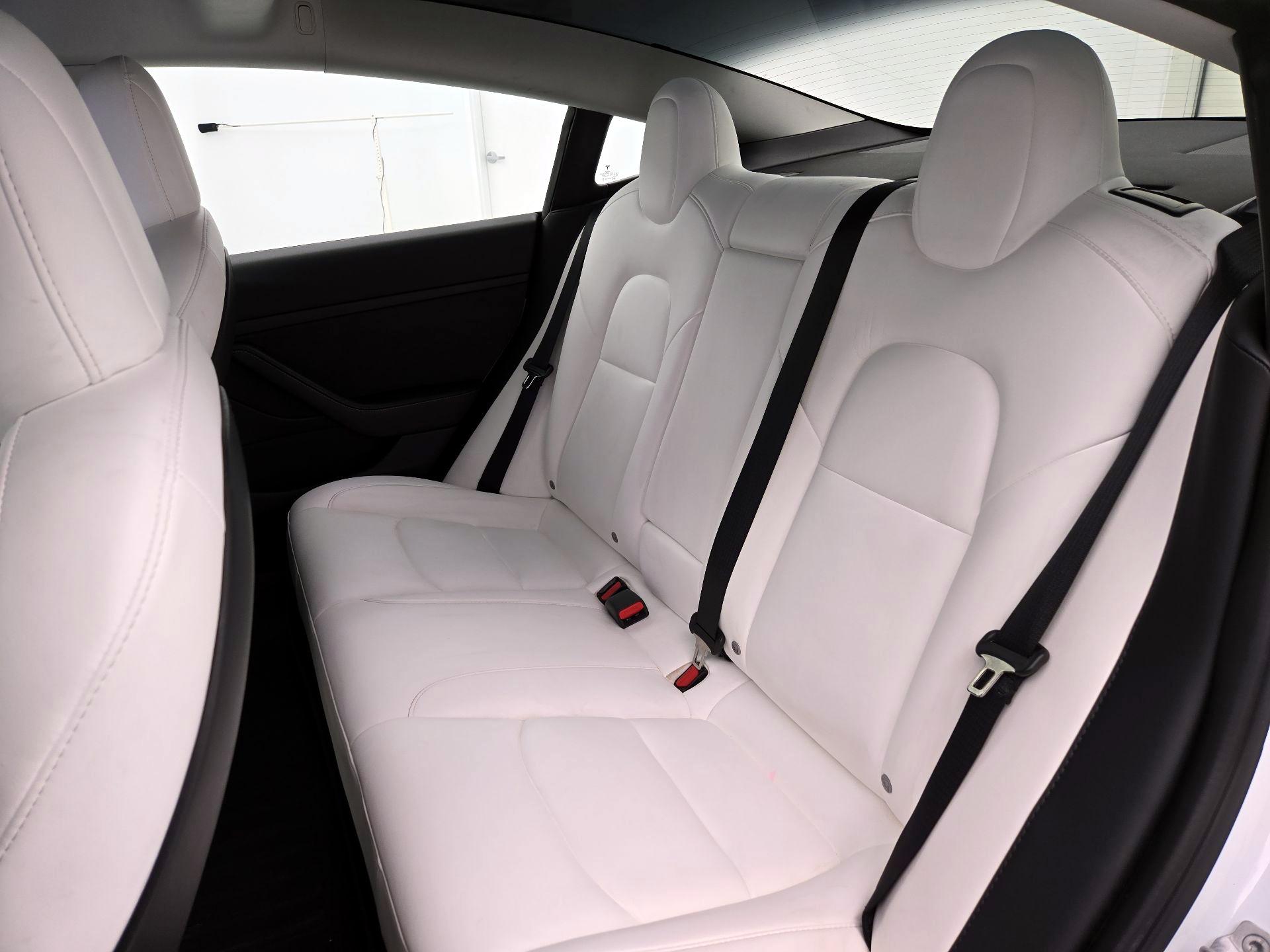 Thumbnail: 2022 Tesla Model 3 - 20