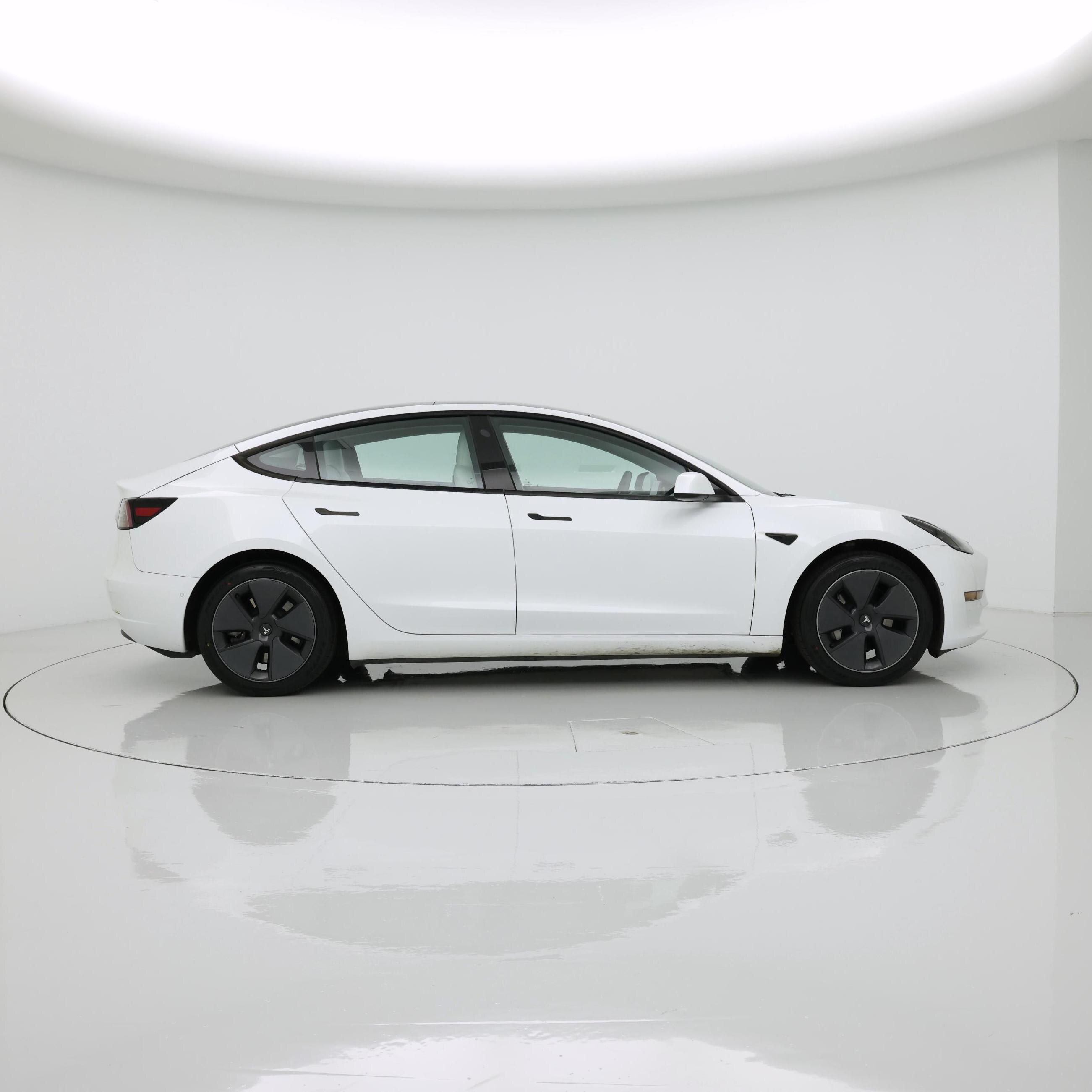 Thumbnail: 2022 Tesla Model 3 - 7