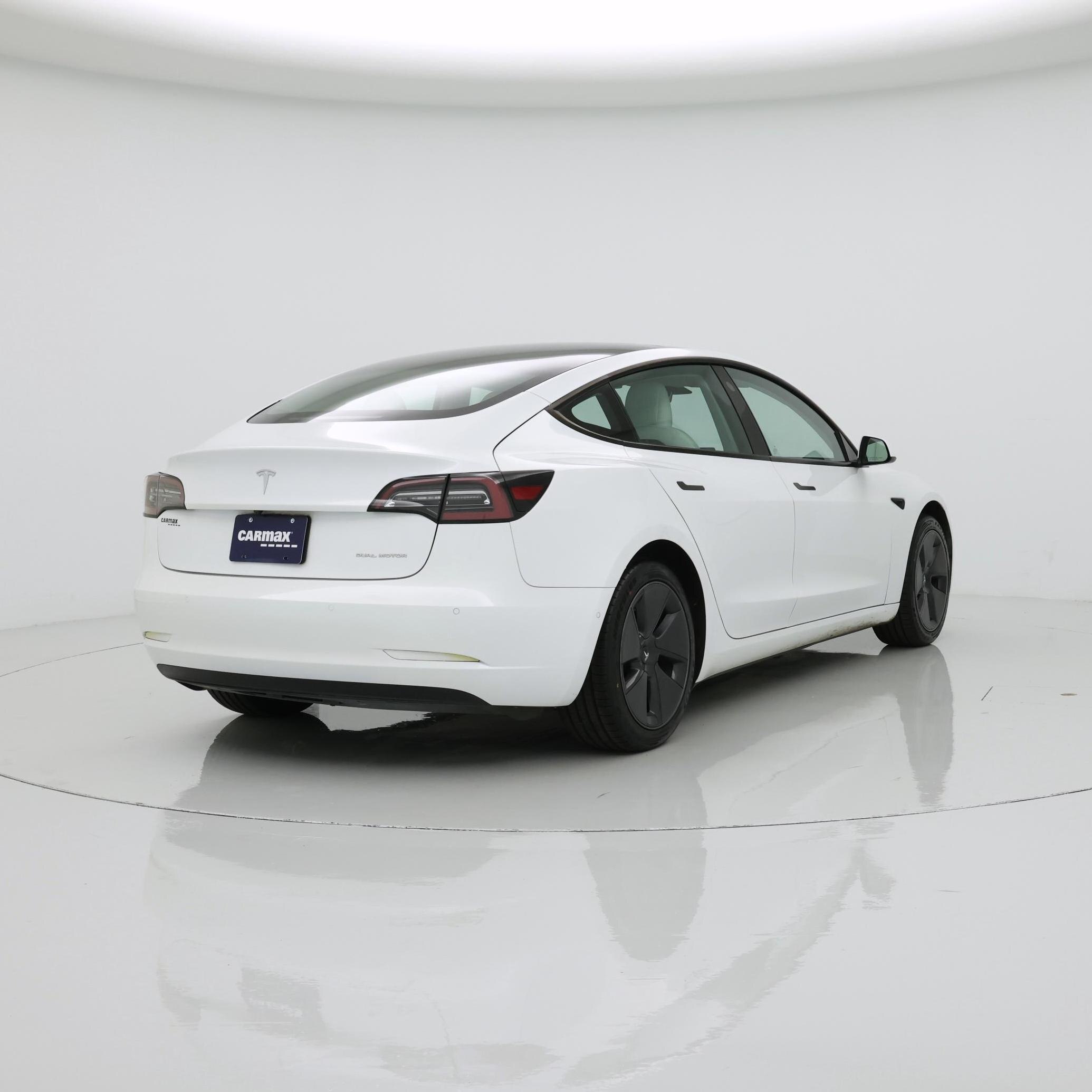 Thumbnail: 2022 Tesla Model 3 - 8