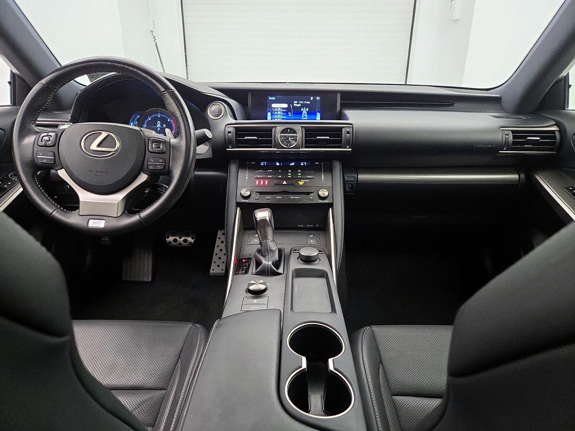 Thumbnail: 2018 Lexus IS - 9