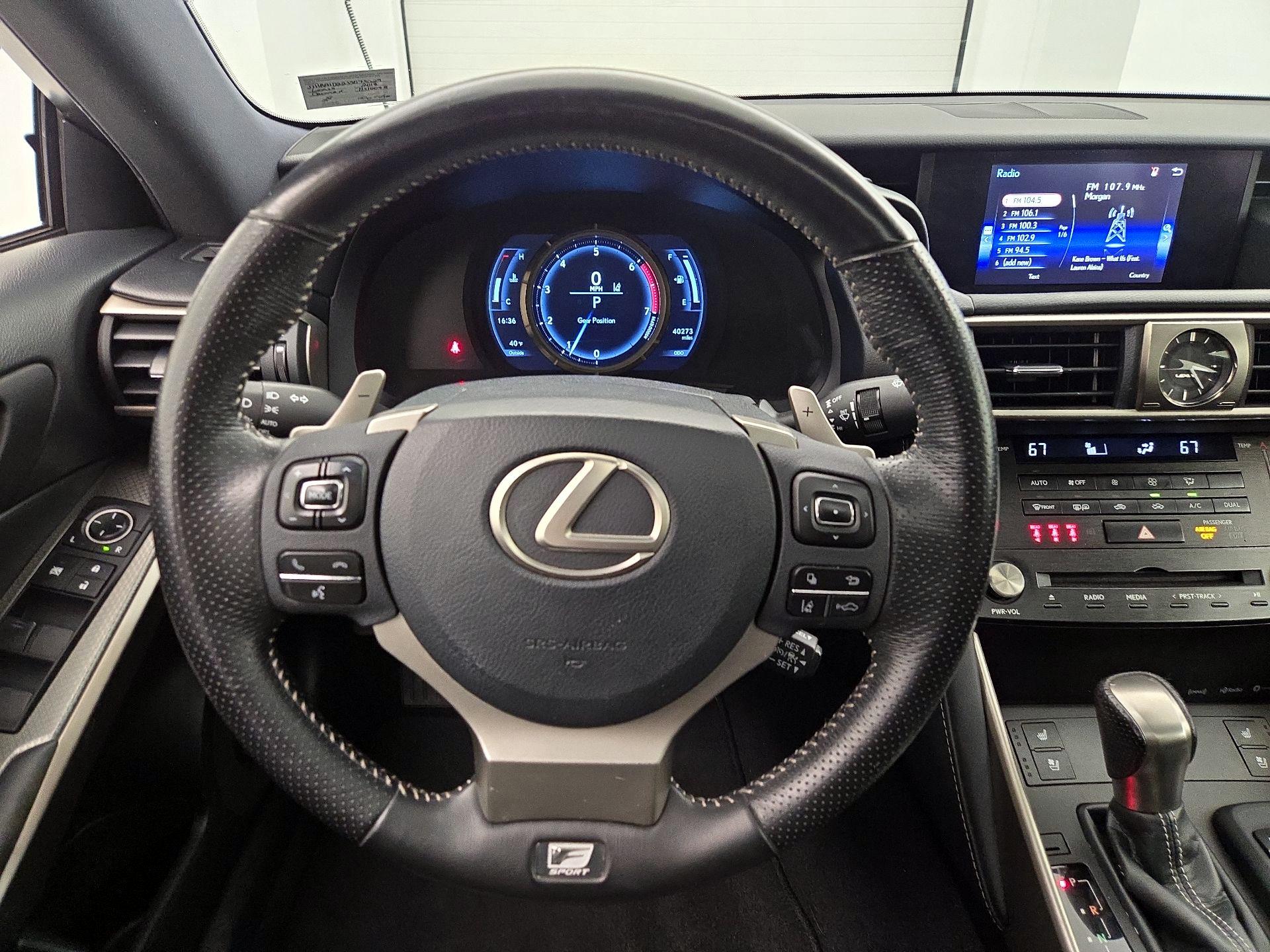 Thumbnail: 2018 Lexus IS - 10