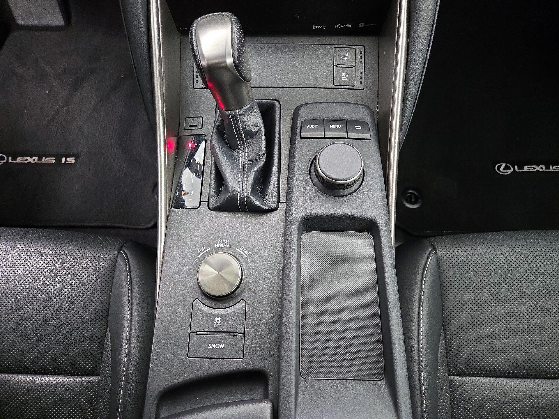 Thumbnail: 2018 Lexus IS - 17