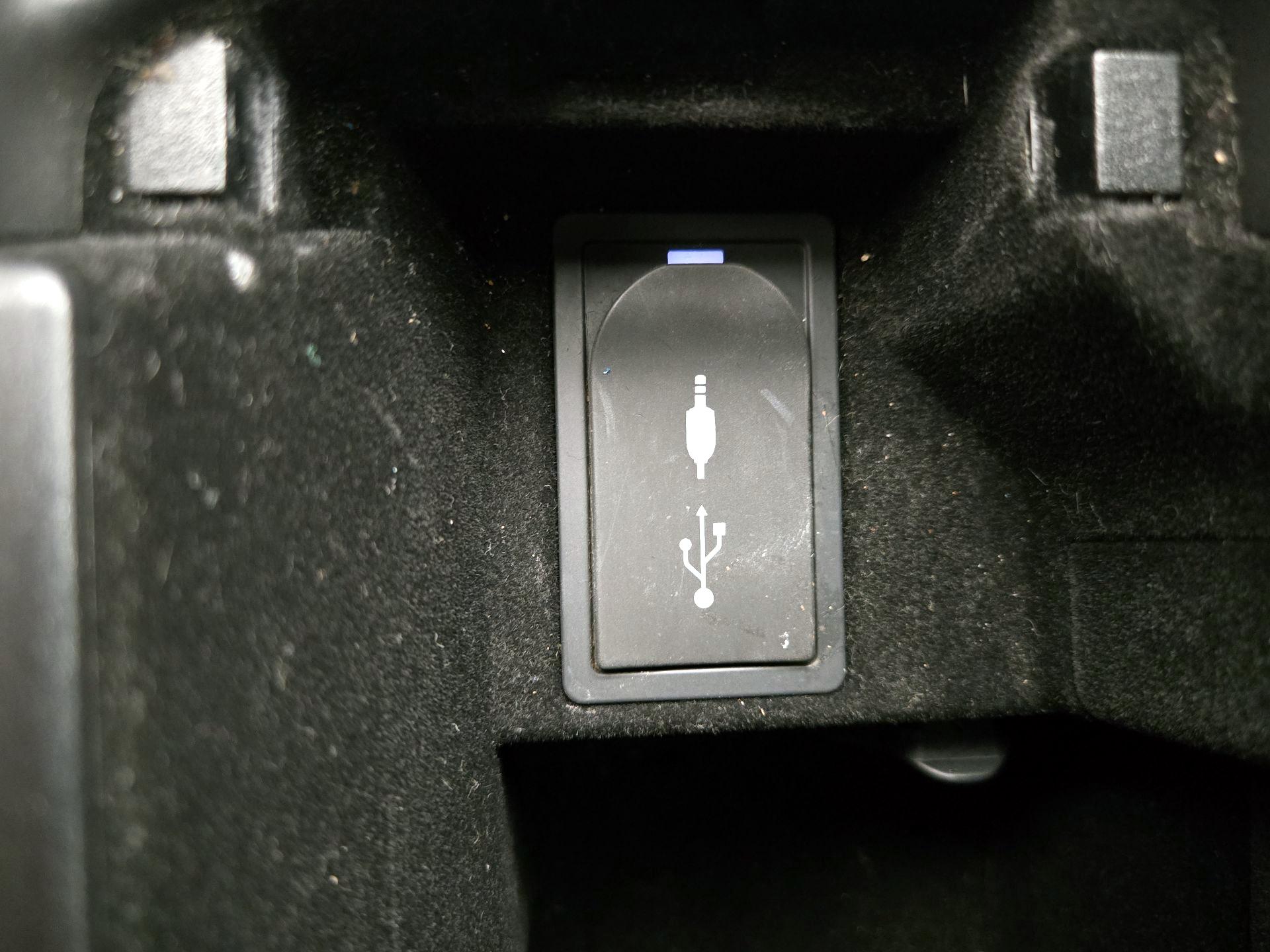 Thumbnail: 2018 Lexus IS - 18