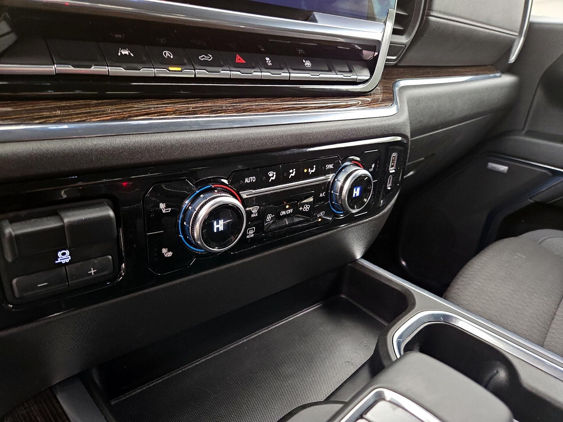 Thumbnail: 2025 GMC Sierra 1500 - 17