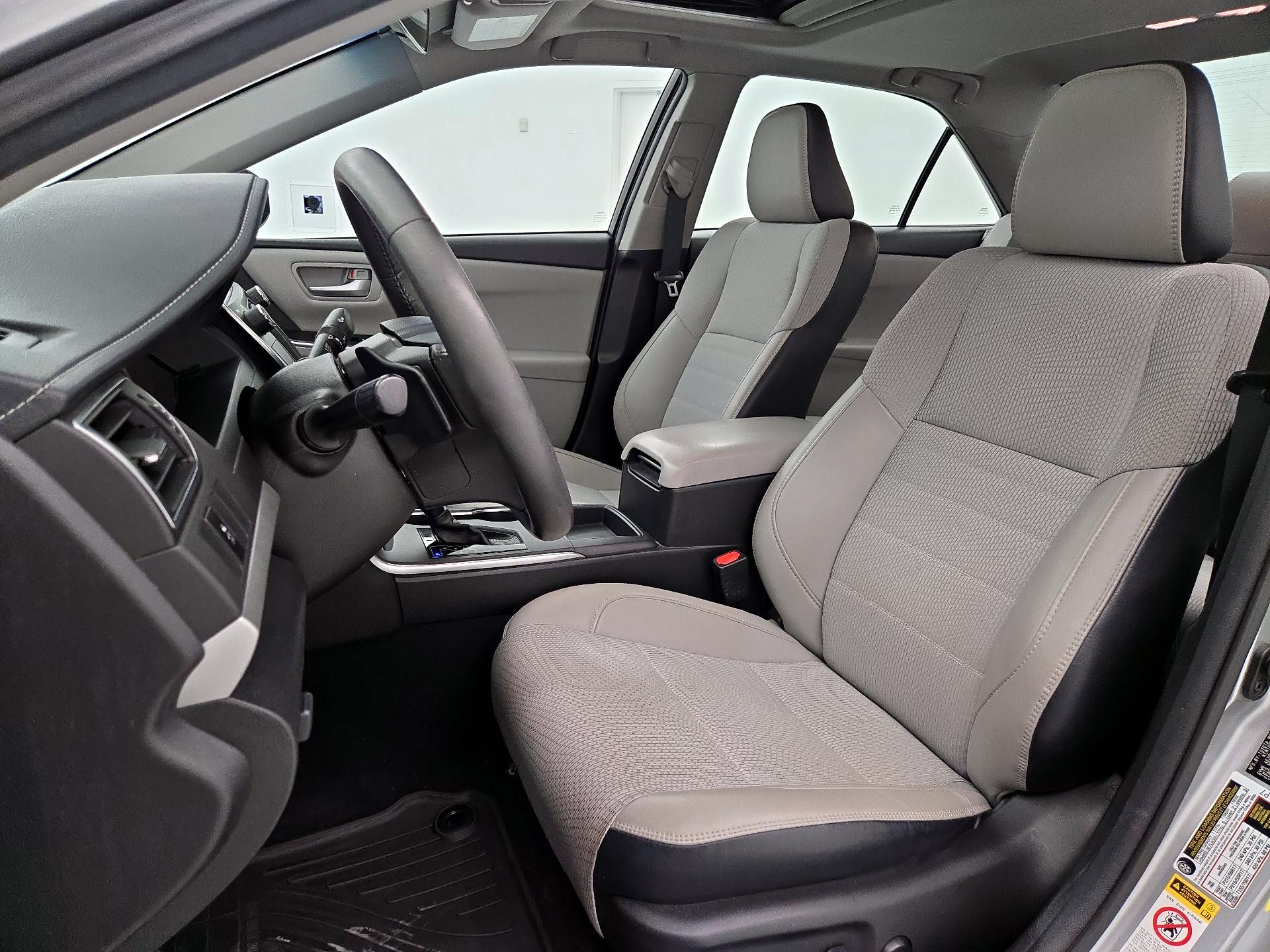 Thumbnail: 2017 Toyota Camry - 11