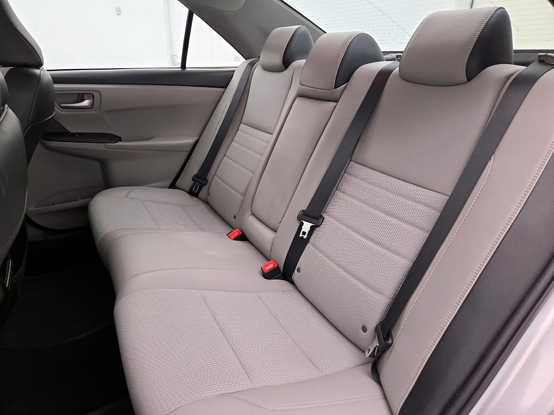 Thumbnail: 2017 Toyota Camry - 20