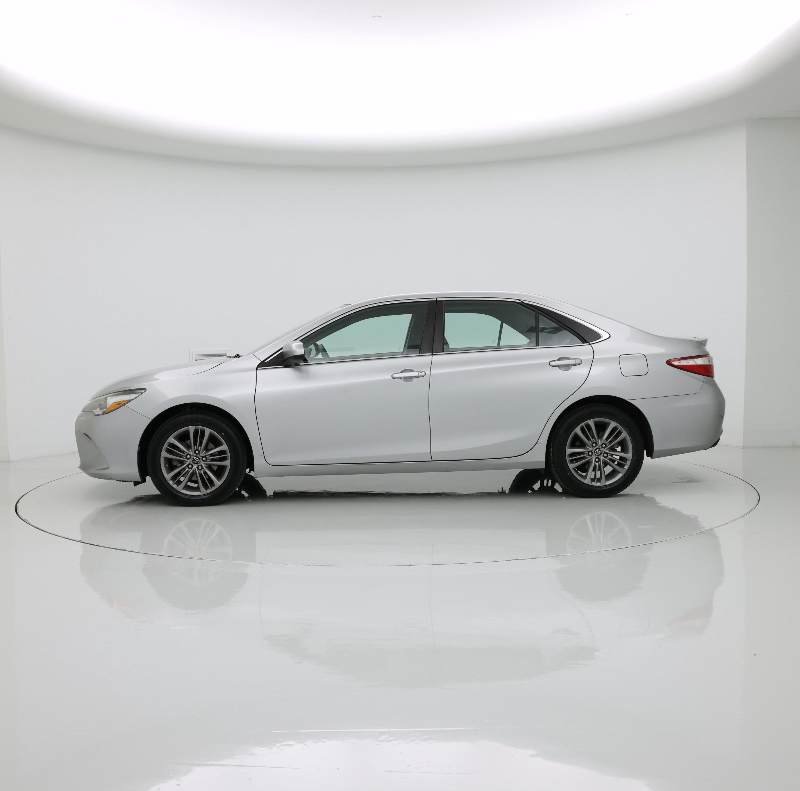 Thumbnail: 2017 Toyota Camry - 3