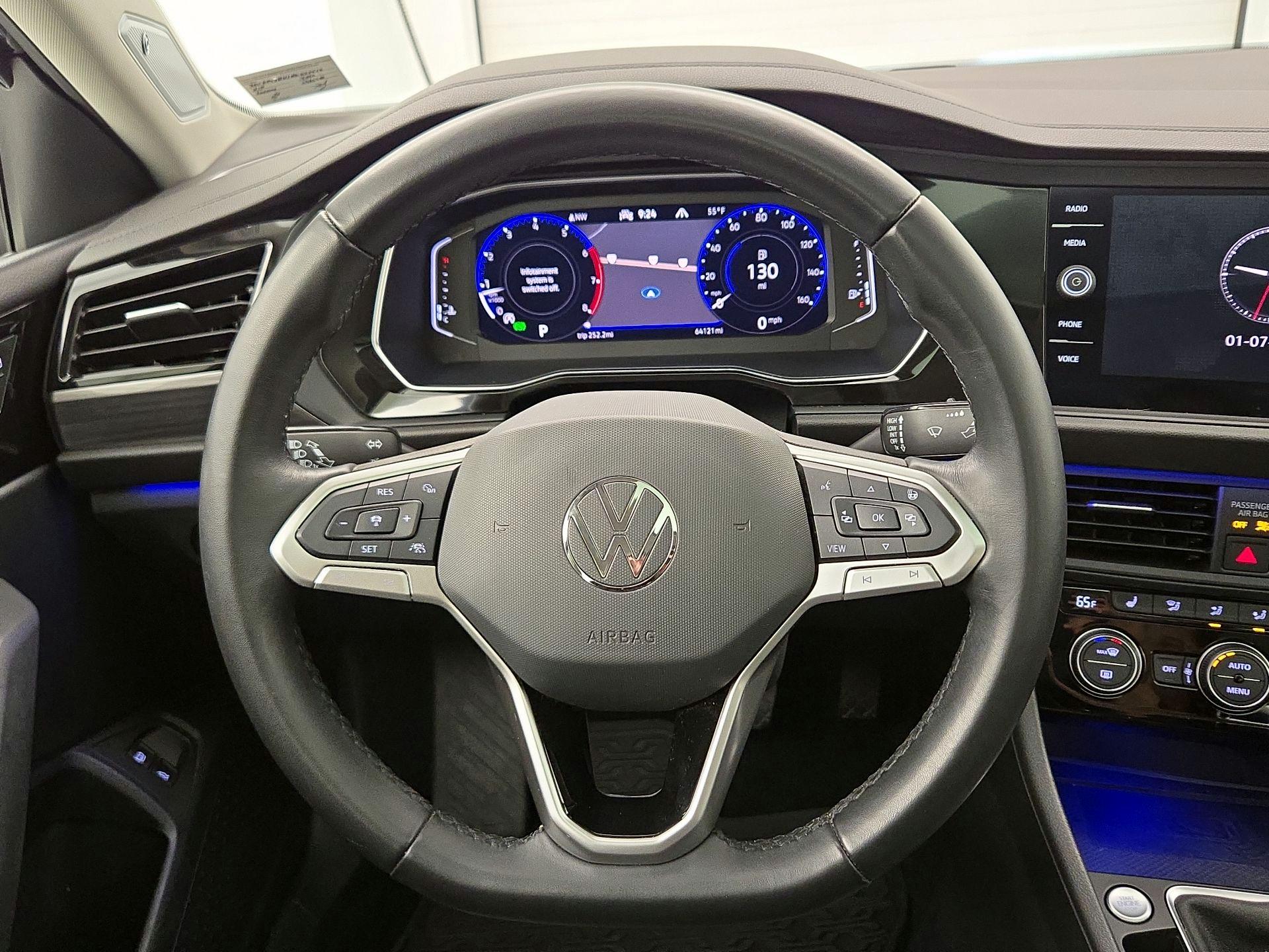 Thumbnail: 2022 Volkswagen Jetta - 10