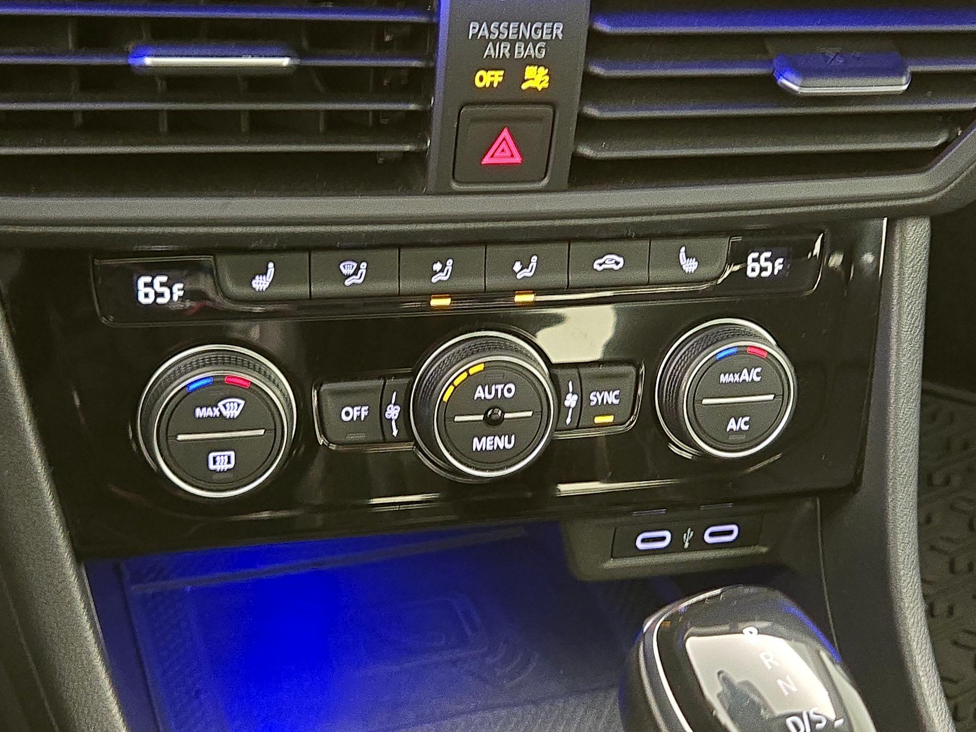 Thumbnail: 2022 Volkswagen Jetta - 17