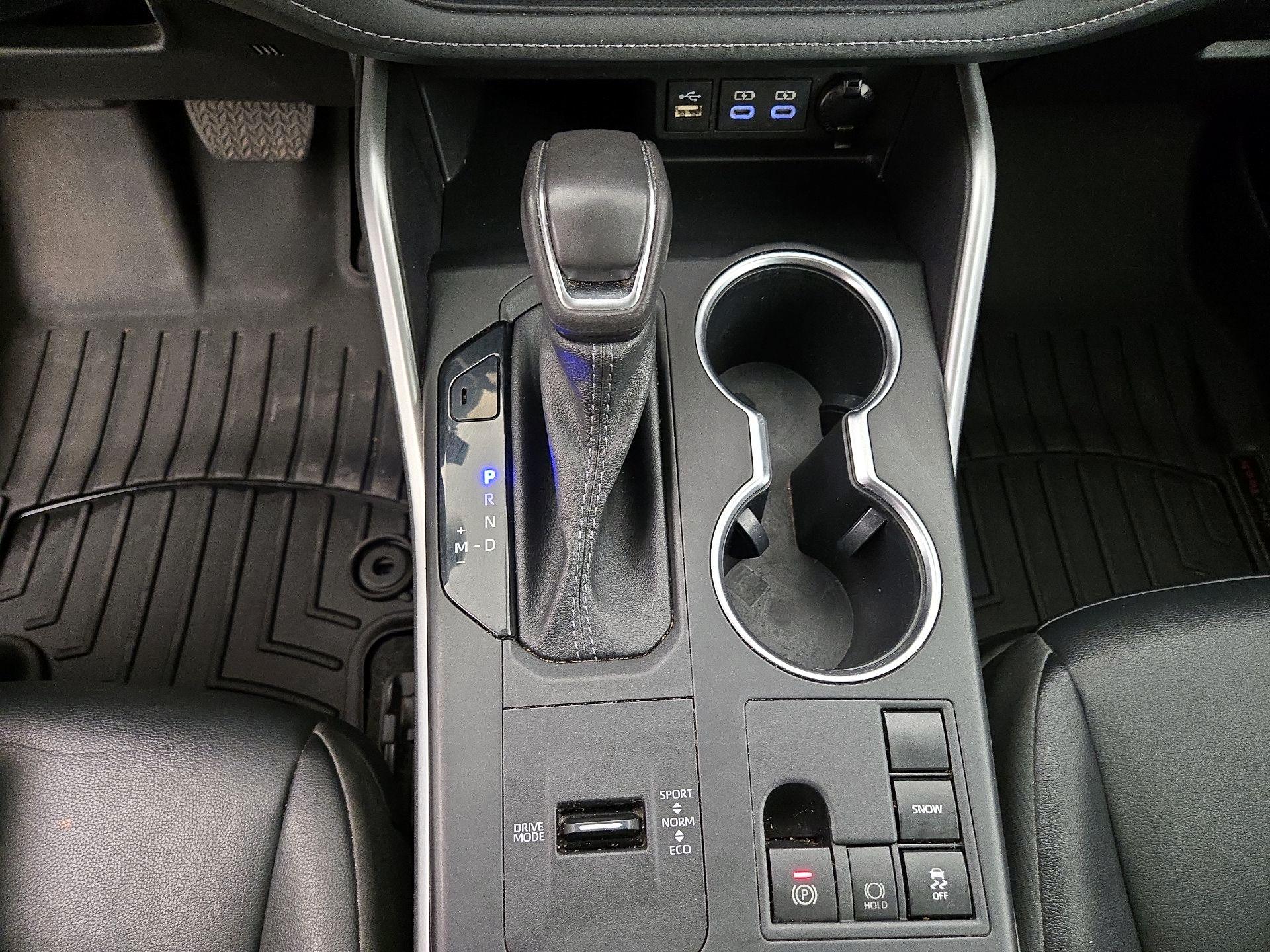 Thumbnail: 2023 Toyota Highlander - 17